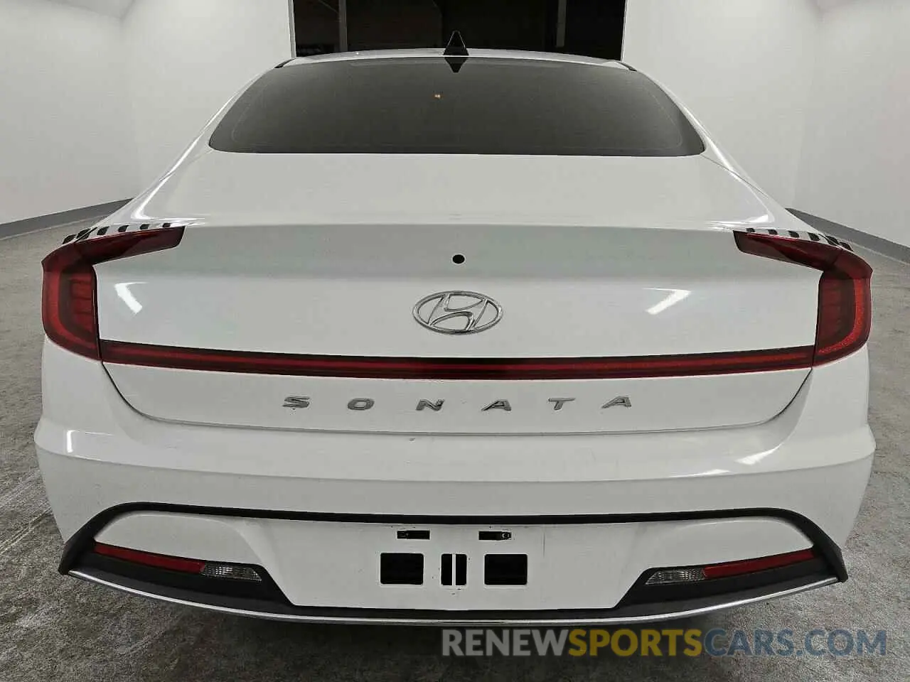 6 Photograph of a damaged car 5NPEG4JA7MH128129 HYUNDAI SONATA 2021