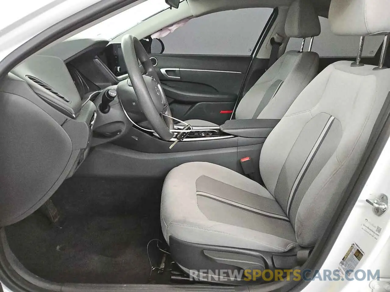 7 Photograph of a damaged car 5NPEG4JA7MH128129 HYUNDAI SONATA 2021