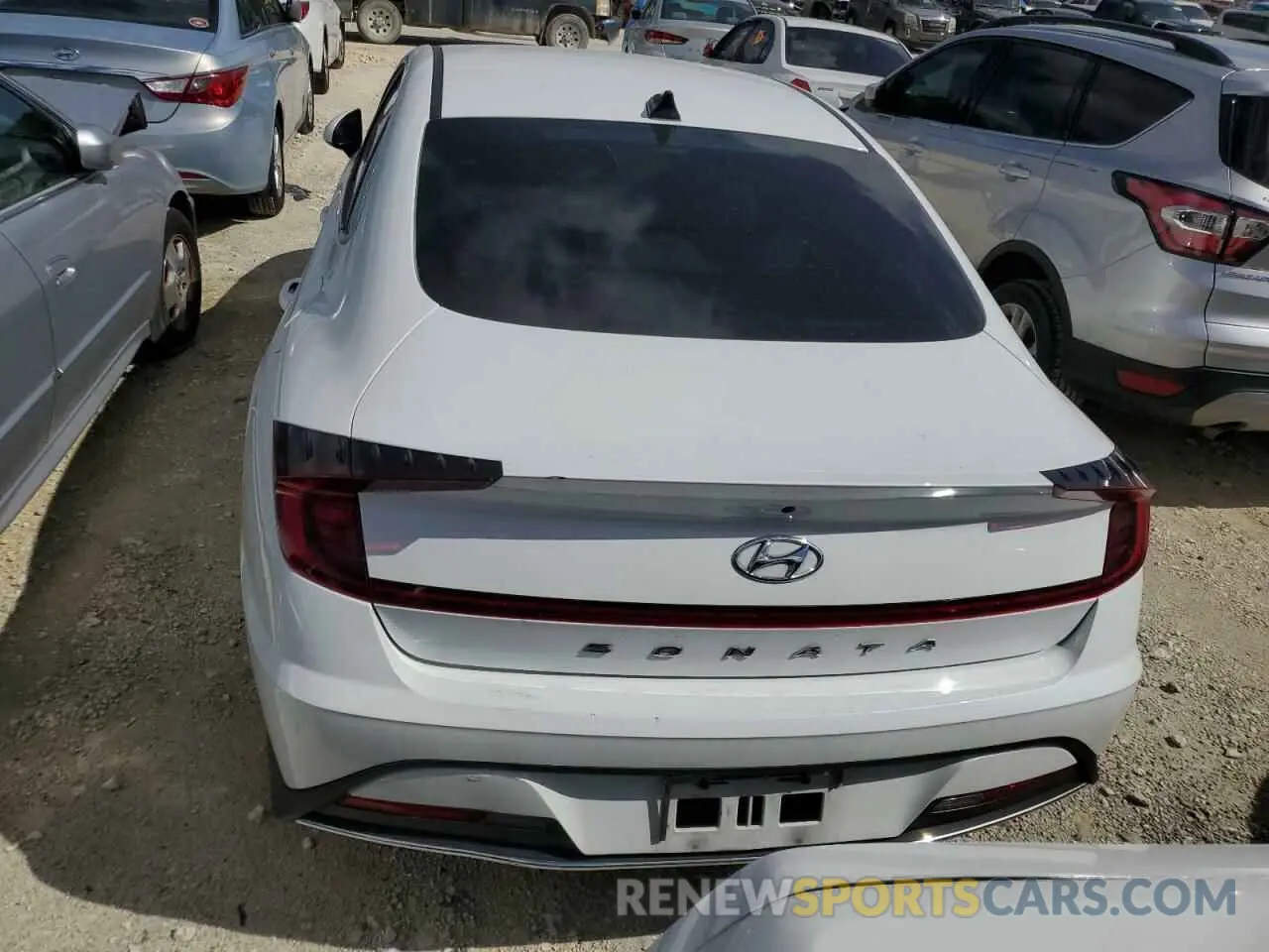6 Photograph of a damaged car 5NPEG4JA7MH128857 HYUNDAI SONATA 2021