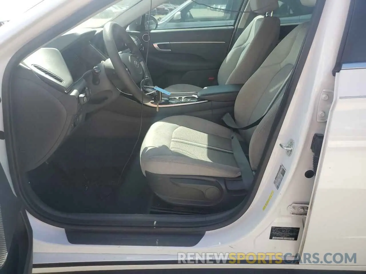 7 Photograph of a damaged car 5NPEG4JA7MH128857 HYUNDAI SONATA 2021