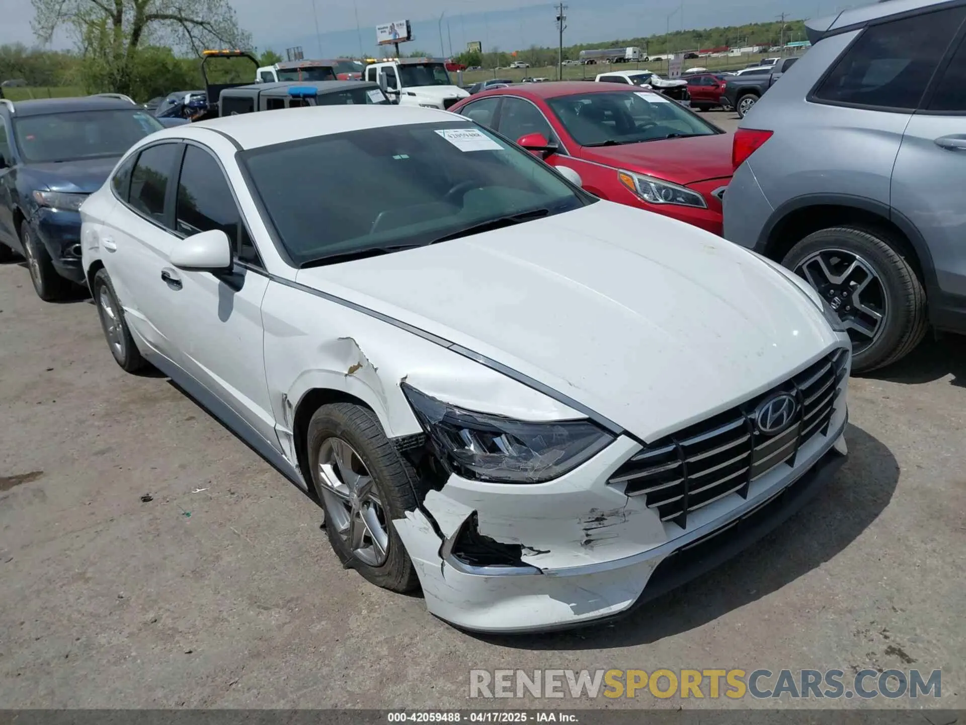1 Photograph of a damaged car 5NPEG4JA7MH129894 HYUNDAI SONATA 2021