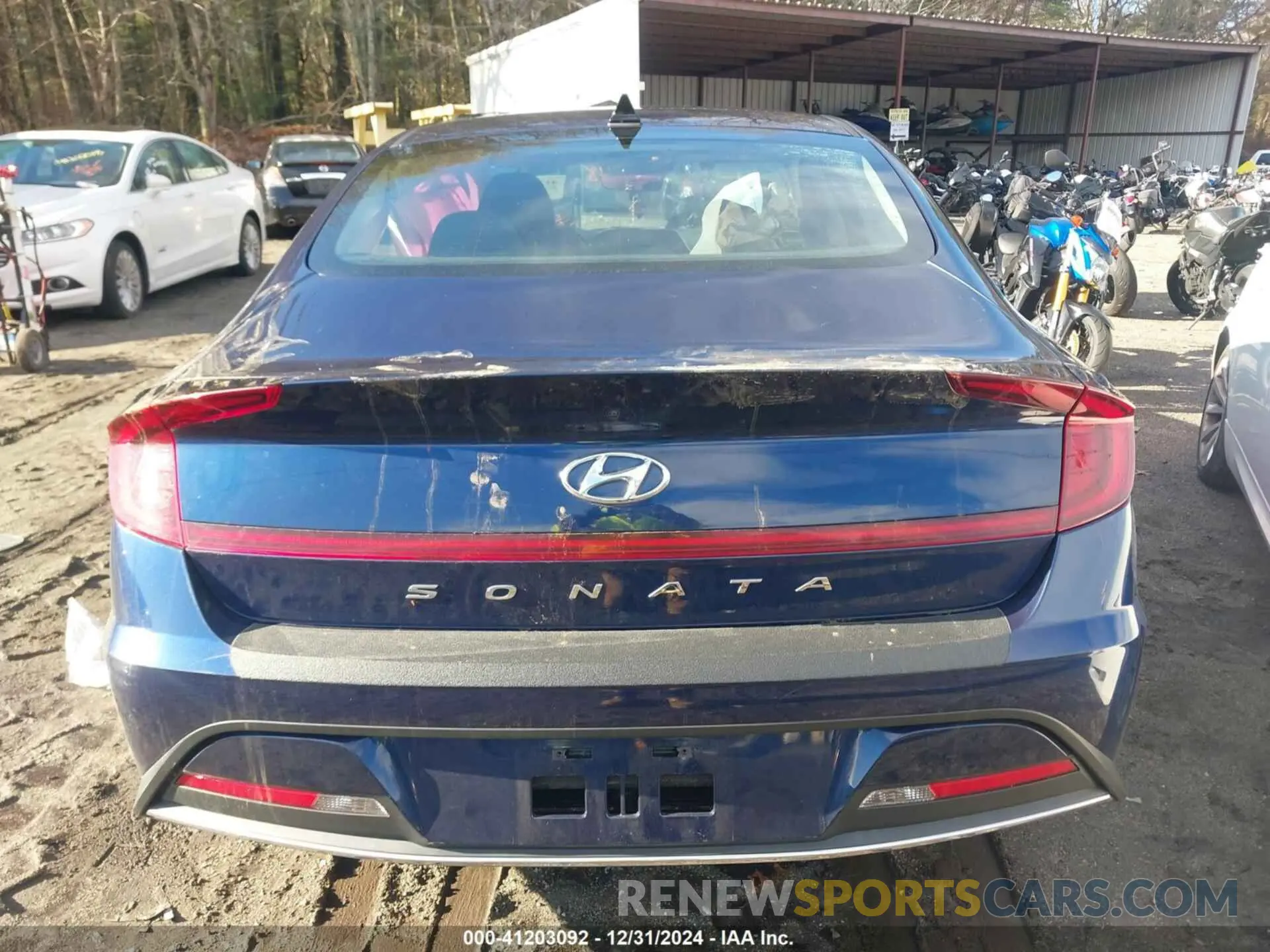 16 Photograph of a damaged car 5NPEG4JA8MH083332 HYUNDAI SONATA 2021