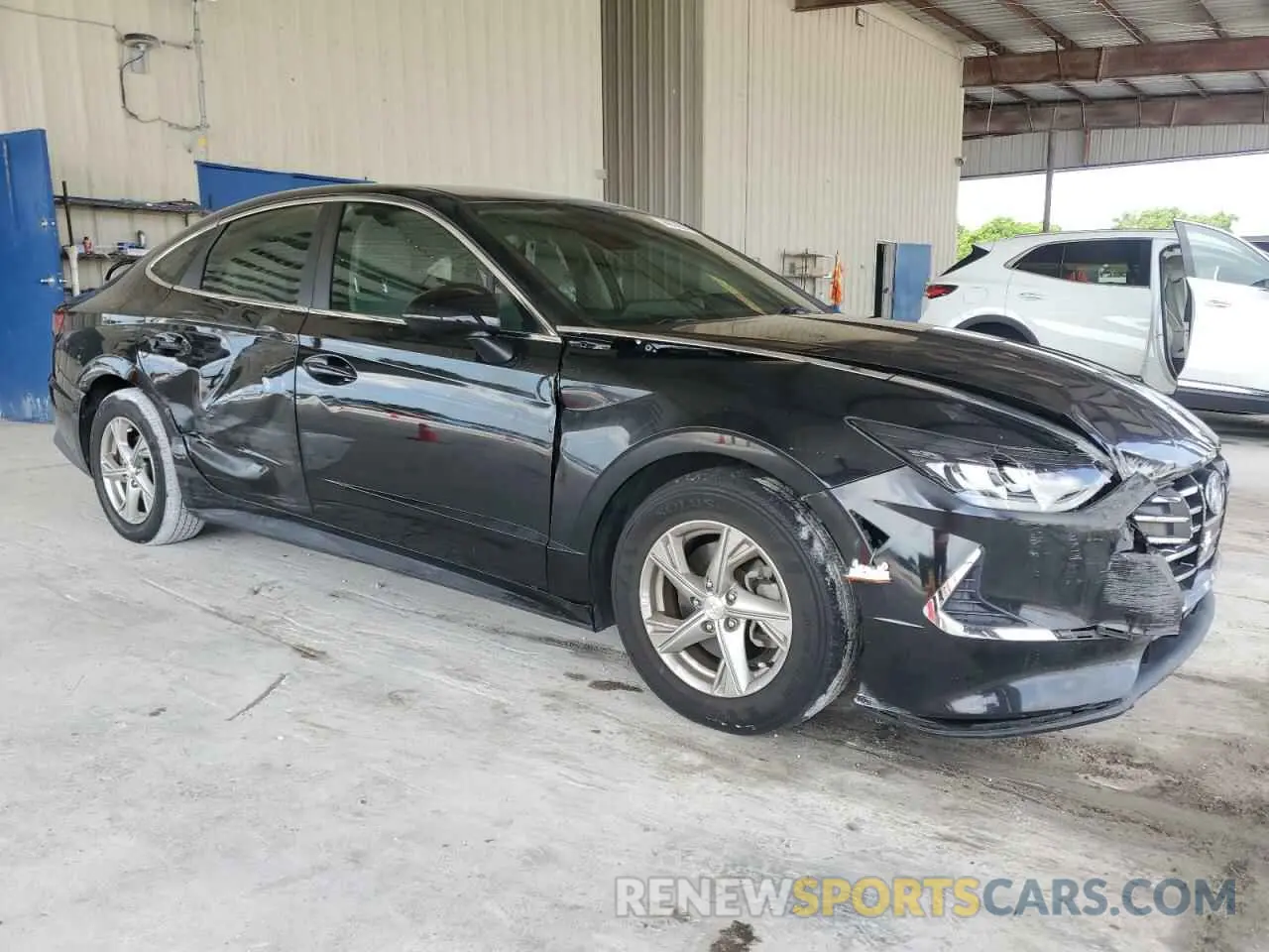 4 Photograph of a damaged car 5NPEG4JA8MH111808 HYUNDAI SONATA 2021
