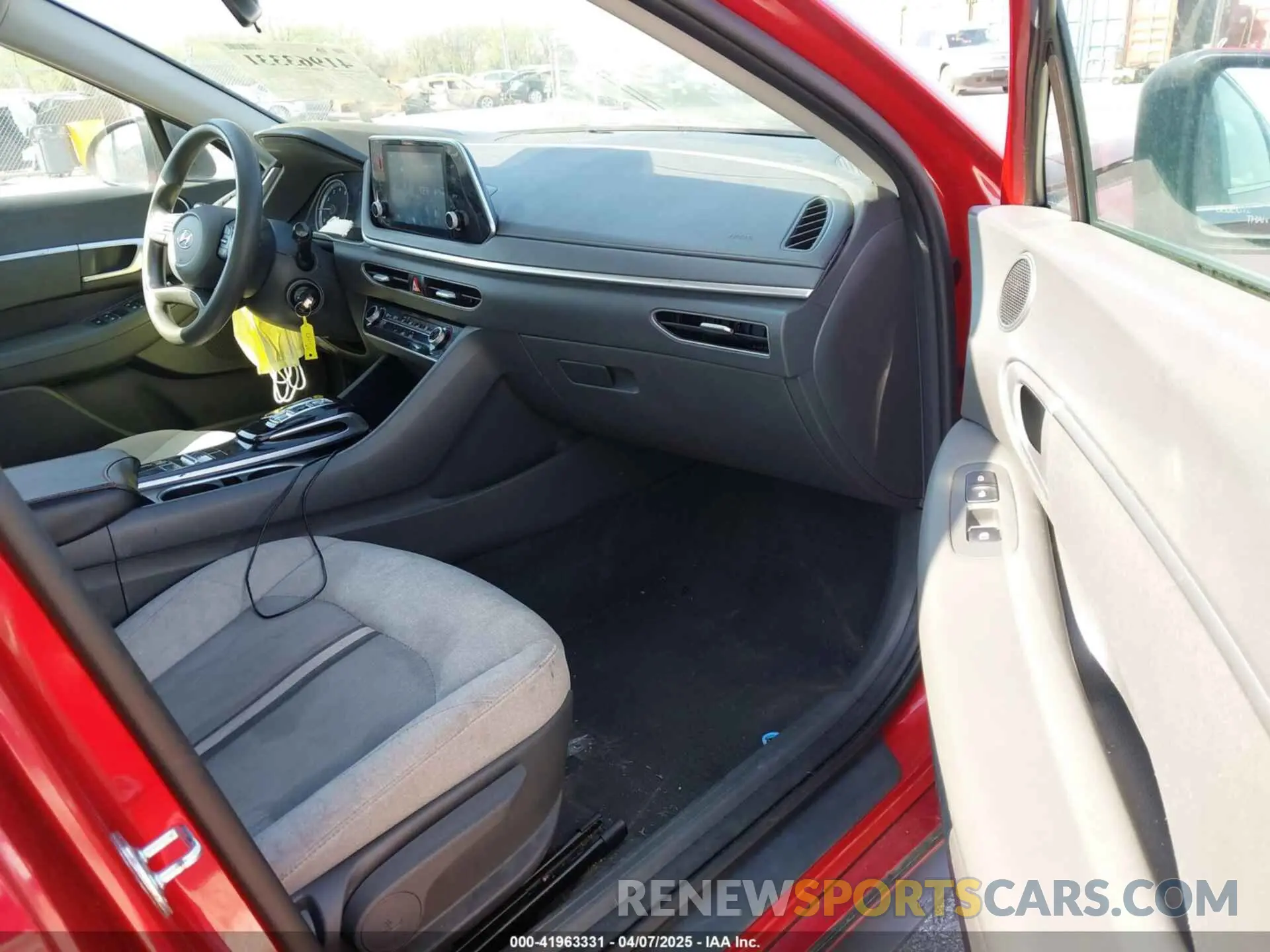 5 Photograph of a damaged car 5NPEG4JA8MH124400 HYUNDAI SONATA 2021