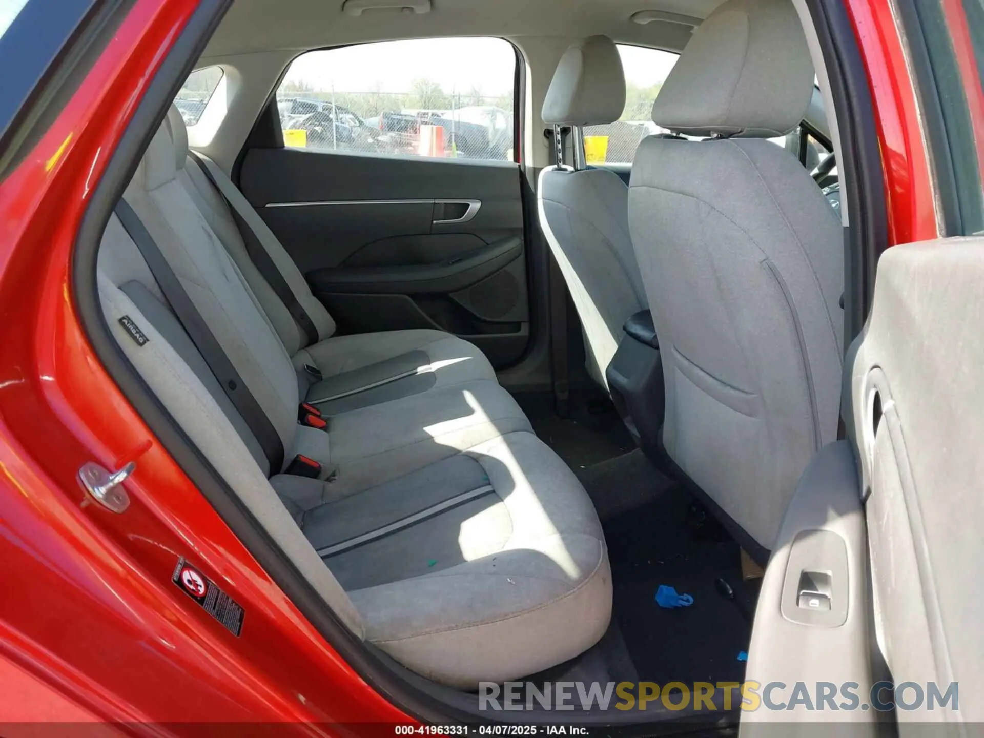8 Photograph of a damaged car 5NPEG4JA8MH124400 HYUNDAI SONATA 2021