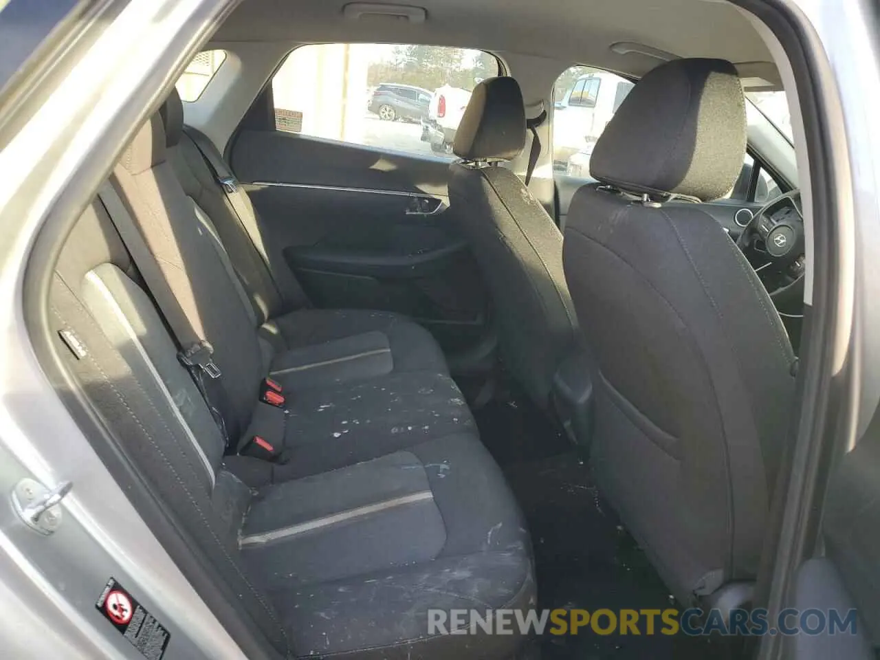 10 Photograph of a damaged car 5NPEG4JA8MH129953 HYUNDAI SONATA 2021