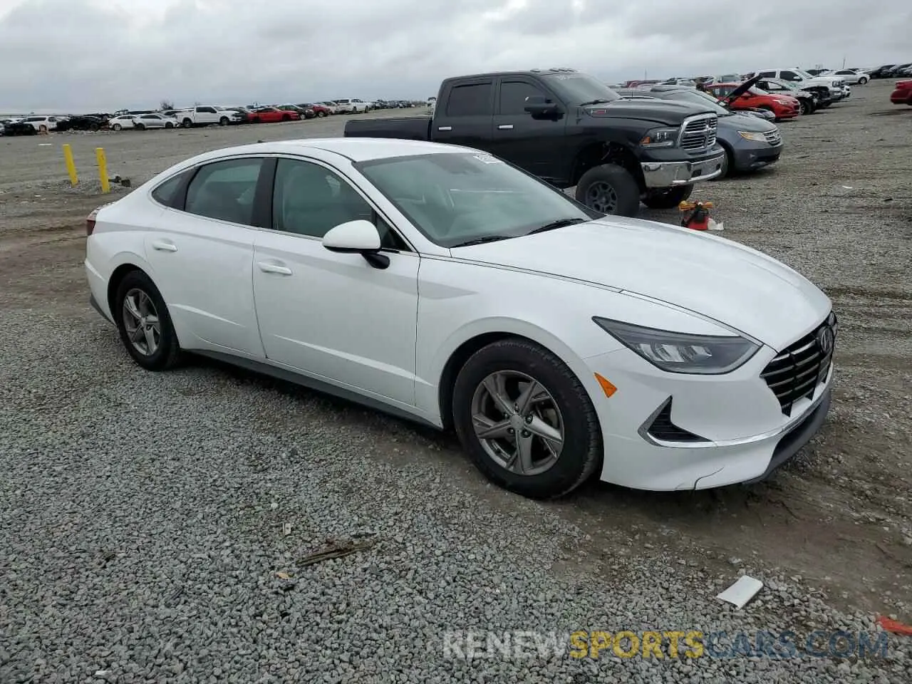 4 Photograph of a damaged car 5NPEG4JA9MH069598 HYUNDAI SONATA 2021
