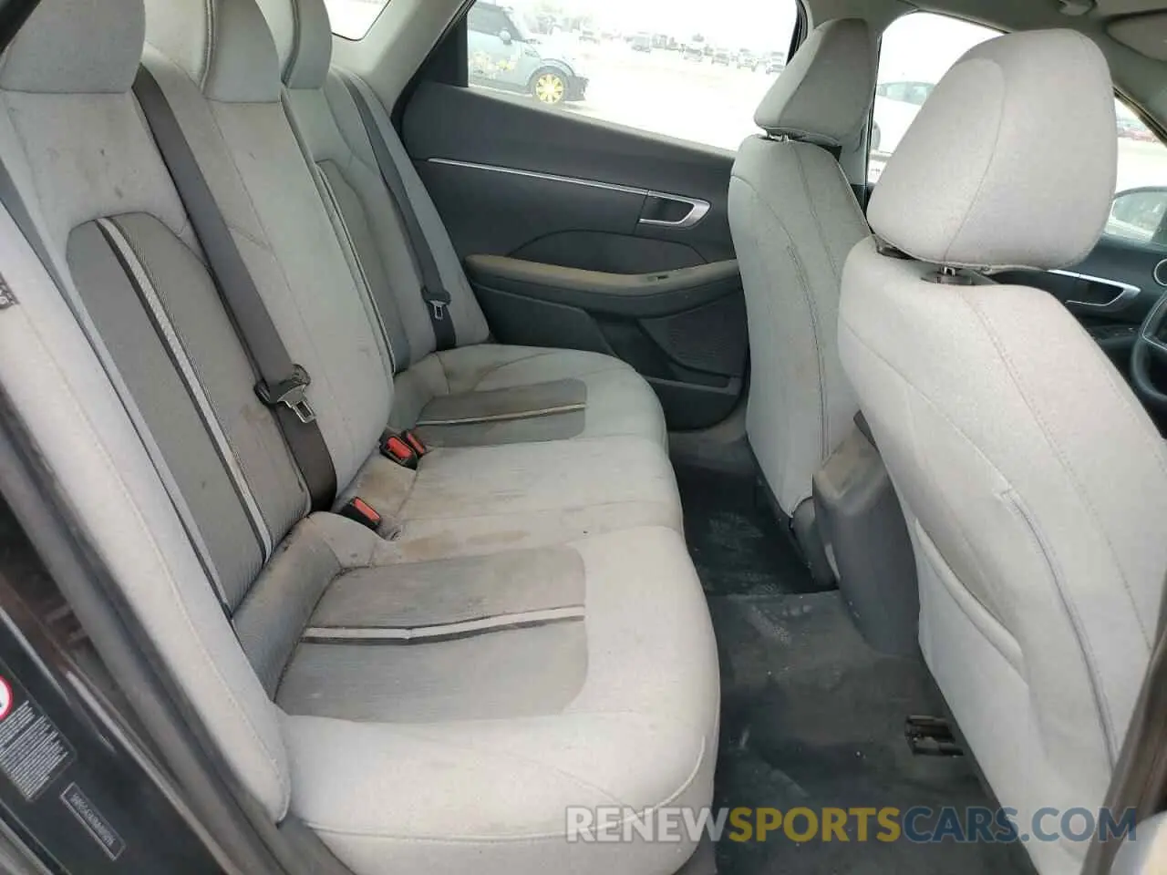 10 Photograph of a damaged car 5NPEG4JA9MH070296 HYUNDAI SONATA 2021