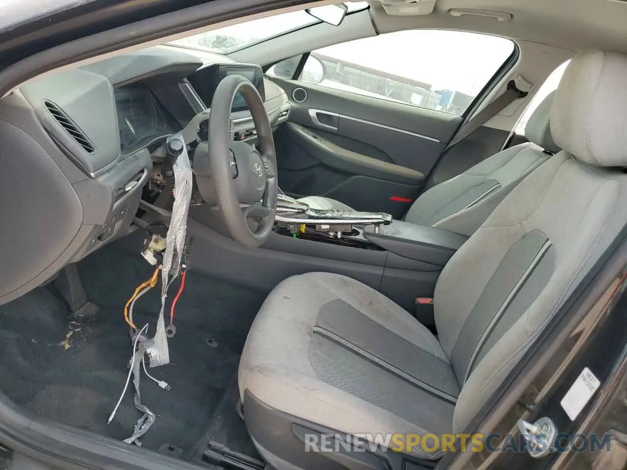 7 Photograph of a damaged car 5NPEG4JA9MH070296 HYUNDAI SONATA 2021