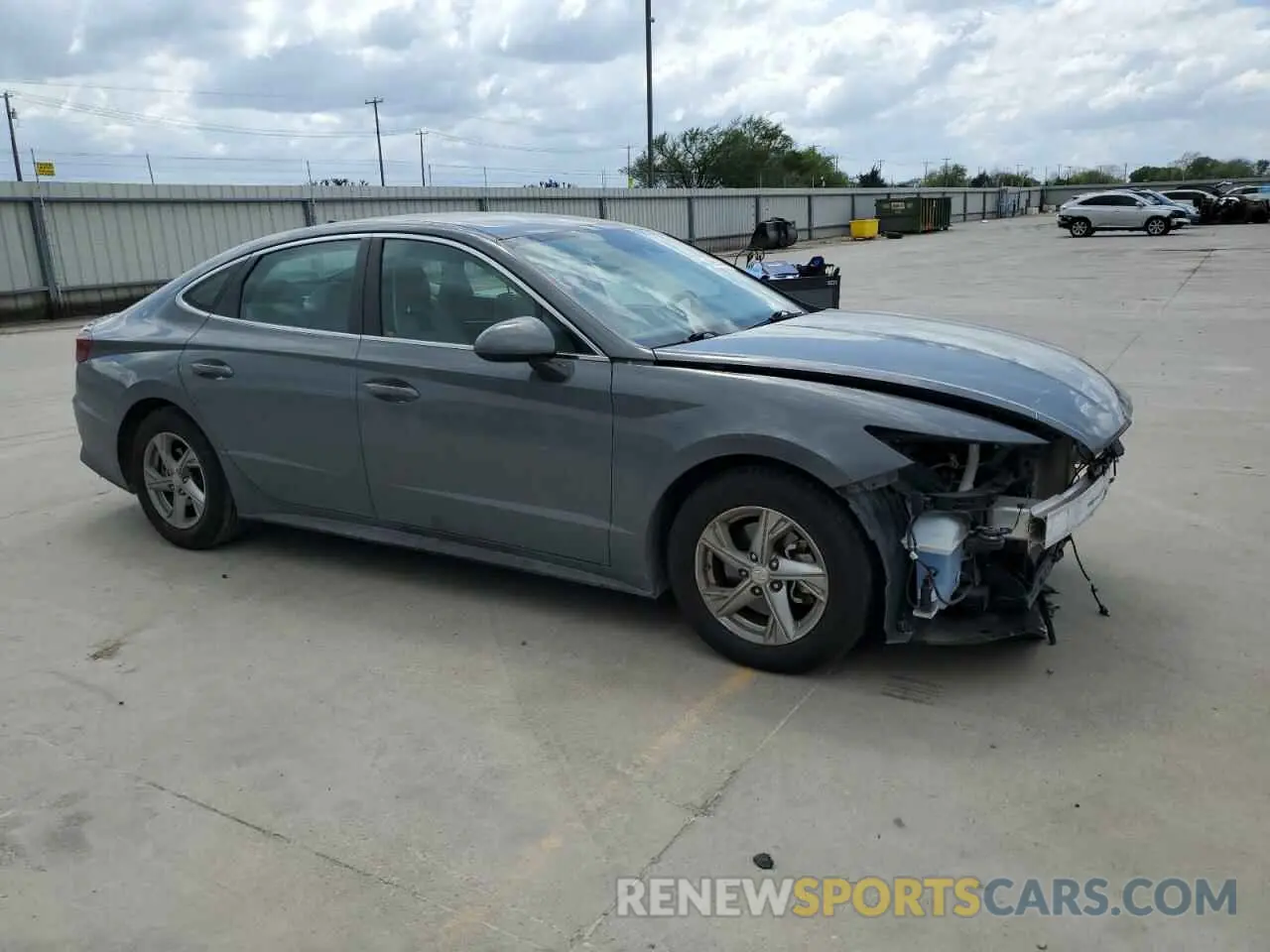 4 Photograph of a damaged car 5NPEG4JA9MH072226 HYUNDAI SONATA 2021