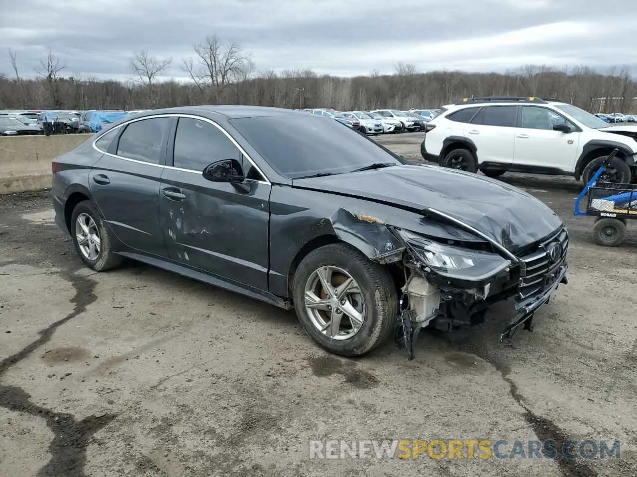 4 Photograph of a damaged car 5NPEG4JA9MH098874 HYUNDAI SONATA 2021