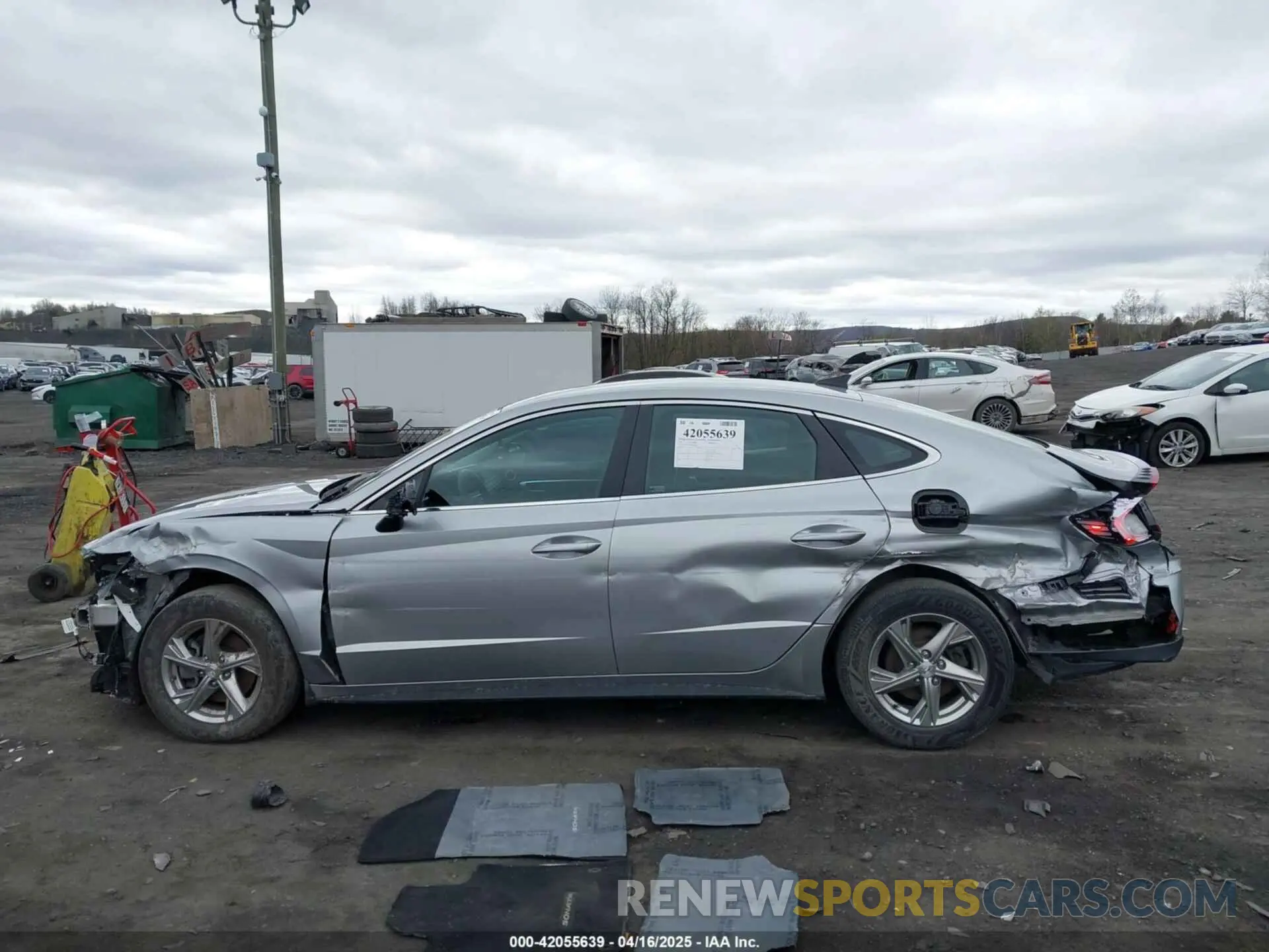 14 Photograph of a damaged car 5NPEG4JA9MH108576 HYUNDAI SONATA 2021