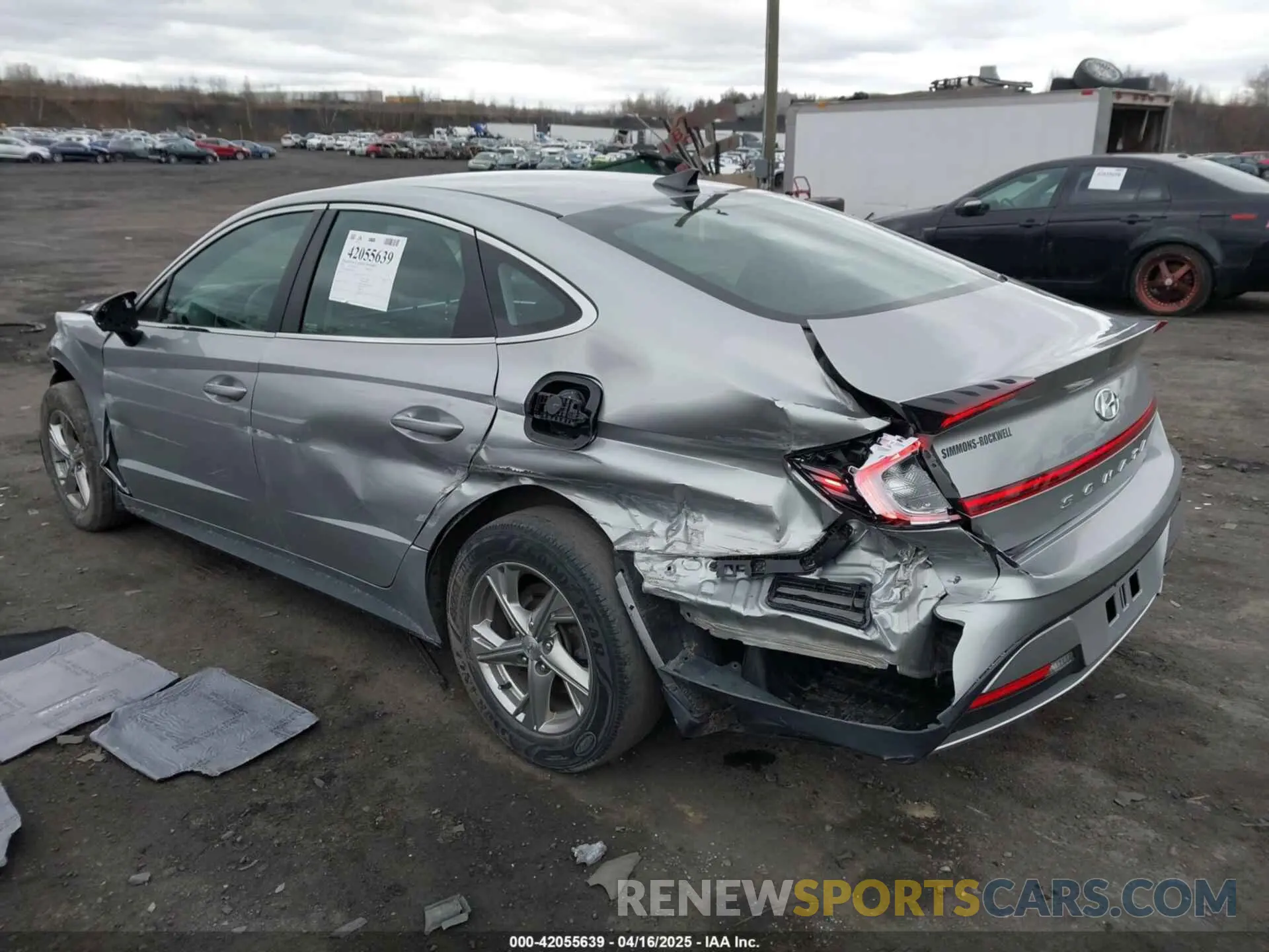 3 Photograph of a damaged car 5NPEG4JA9MH108576 HYUNDAI SONATA 2021
