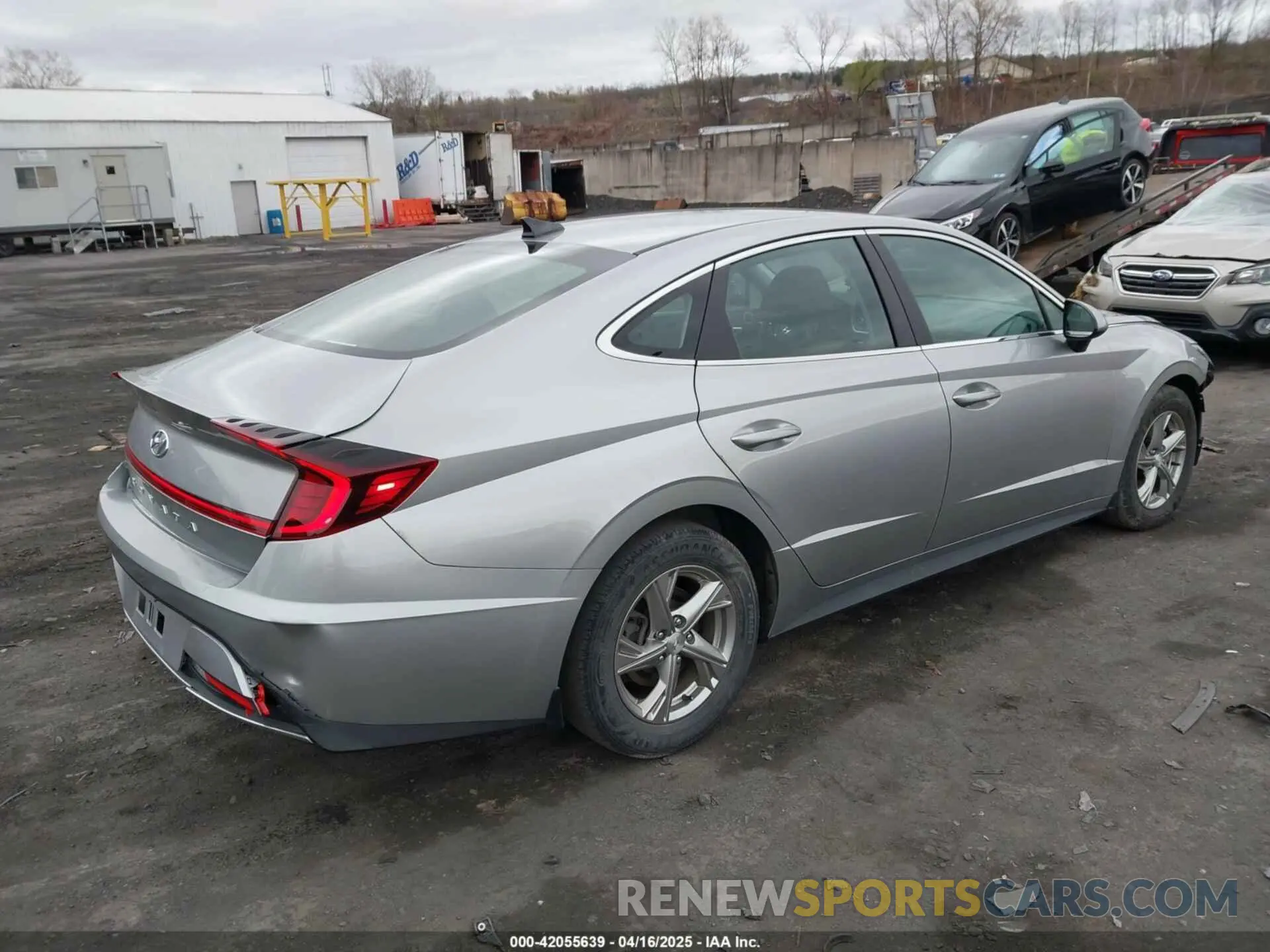 4 Photograph of a damaged car 5NPEG4JA9MH108576 HYUNDAI SONATA 2021