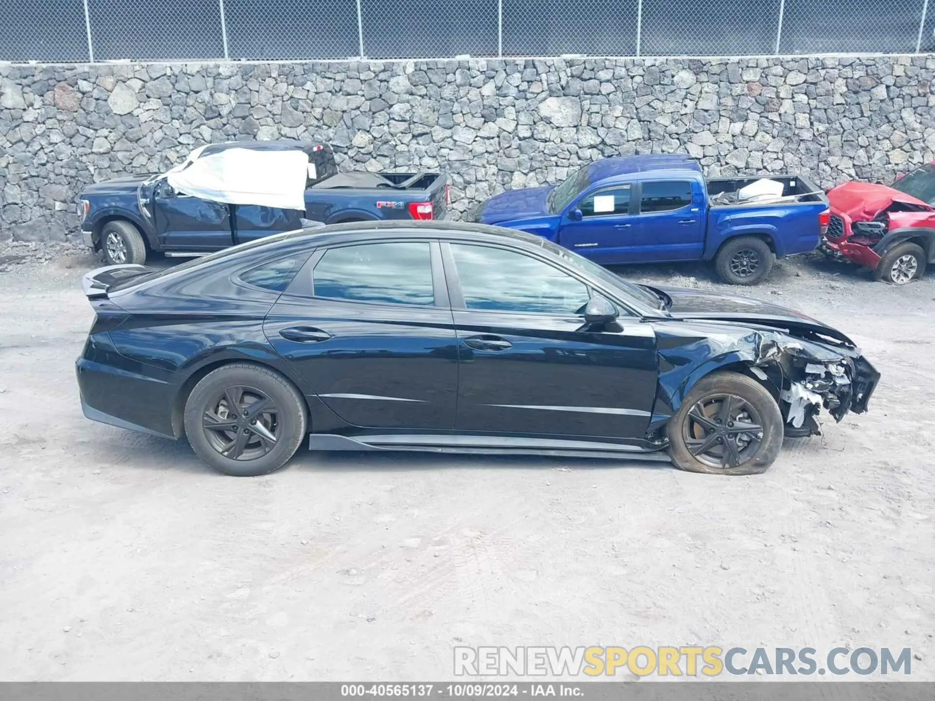 13 Photograph of a damaged car 5NPEG4JA9MH110358 HYUNDAI SONATA 2021