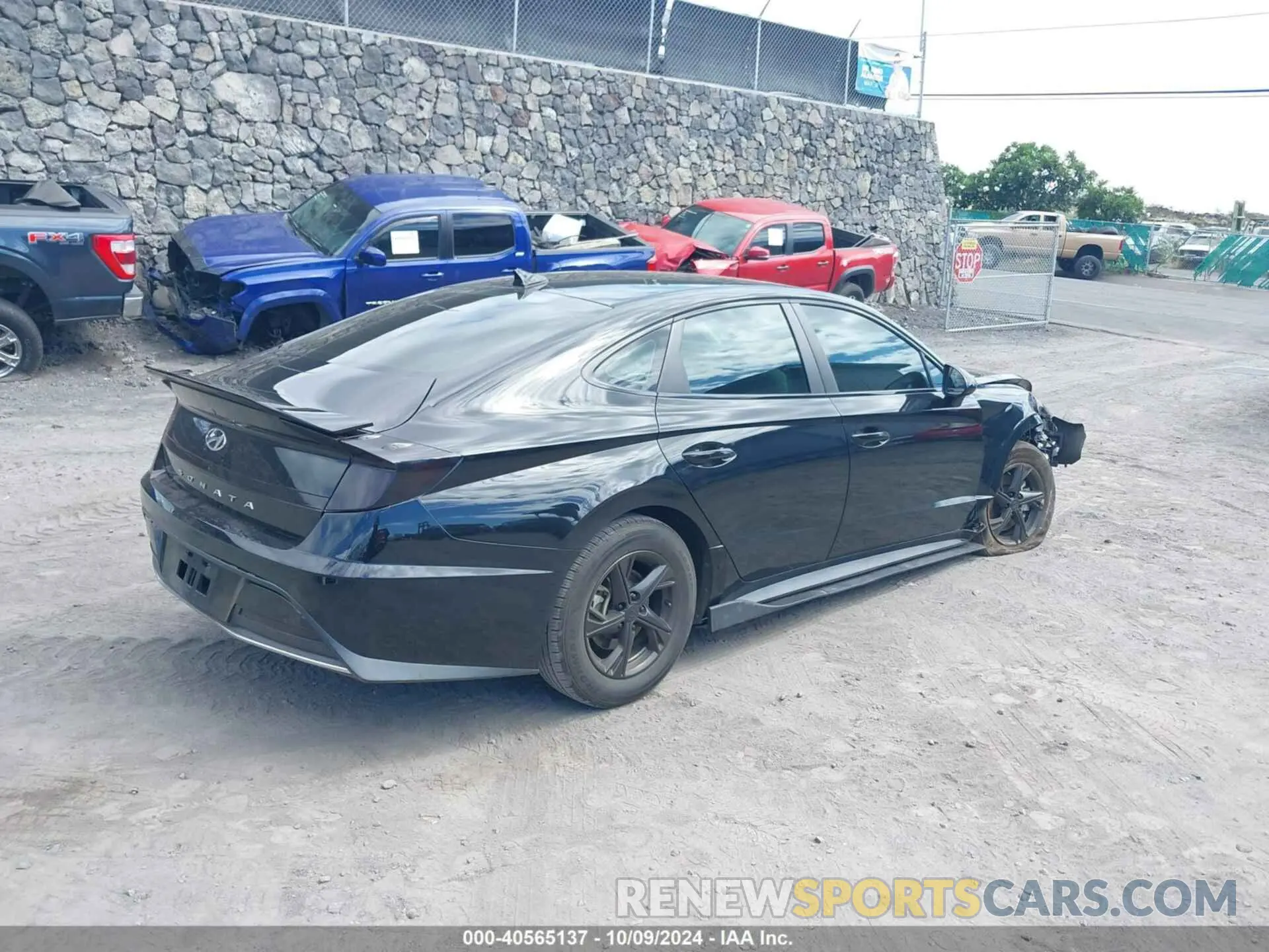 4 Photograph of a damaged car 5NPEG4JA9MH110358 HYUNDAI SONATA 2021