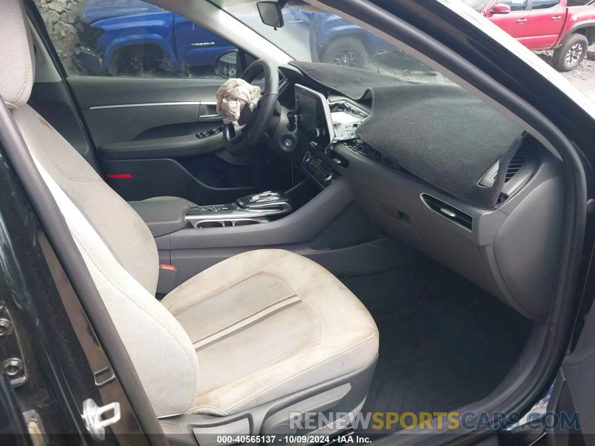 5 Photograph of a damaged car 5NPEG4JA9MH110358 HYUNDAI SONATA 2021