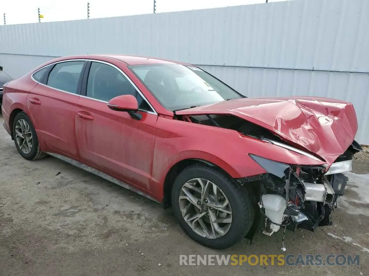 4 Photograph of a damaged car 5NPEG4JA9MH112546 HYUNDAI SONATA 2021