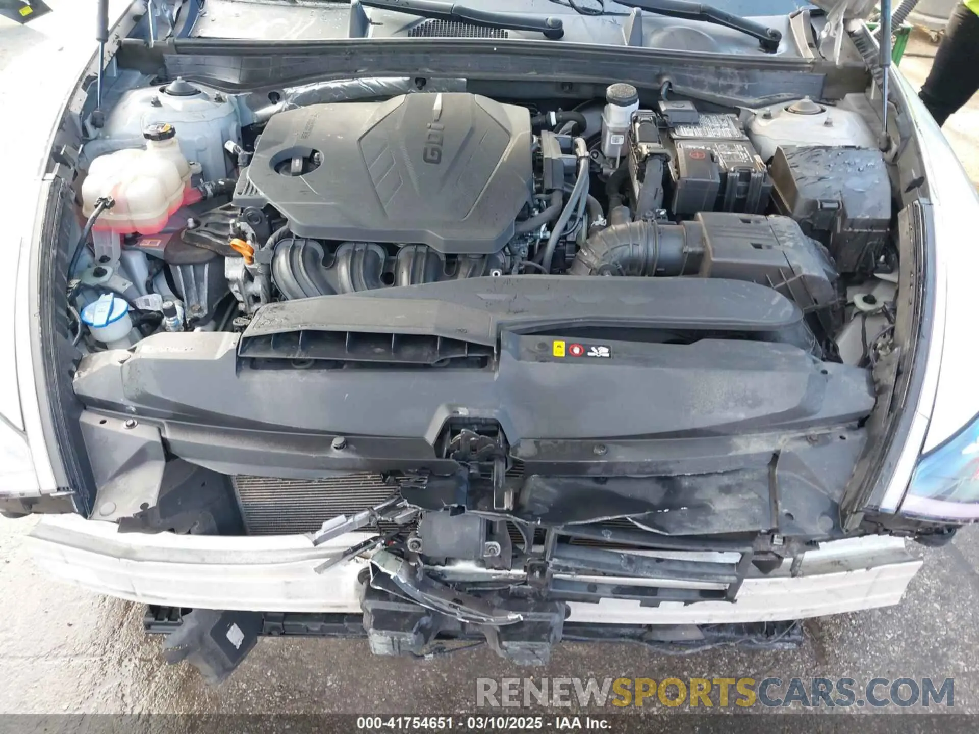 10 Photograph of a damaged car 5NPEG4JA9MH126463 HYUNDAI SONATA 2021