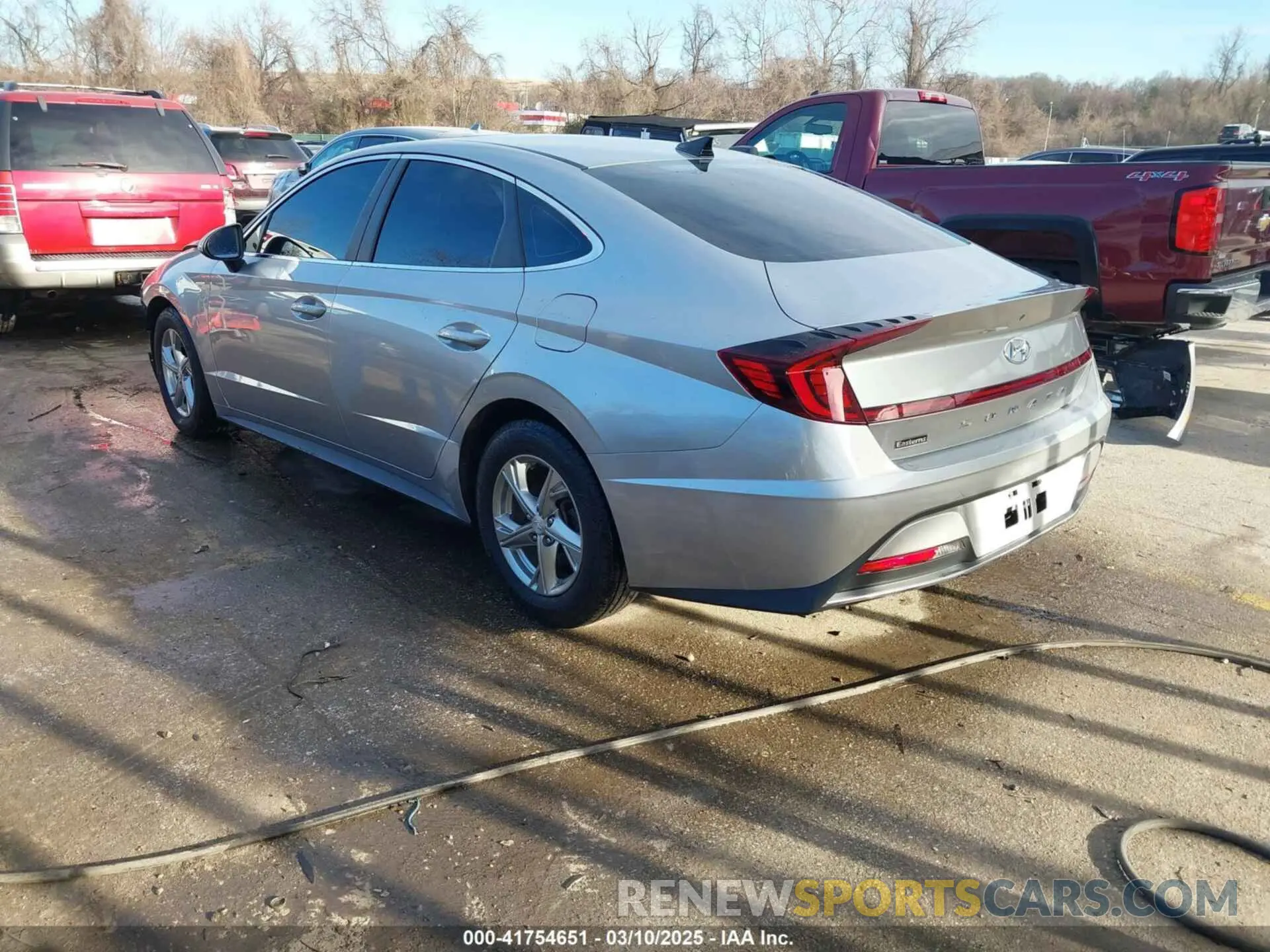 3 Photograph of a damaged car 5NPEG4JA9MH126463 HYUNDAI SONATA 2021