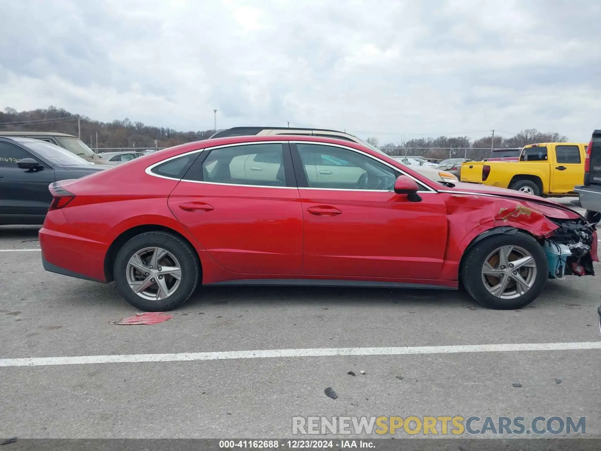 14 Photograph of a damaged car 5NPEG4JAXMH068489 HYUNDAI SONATA 2021