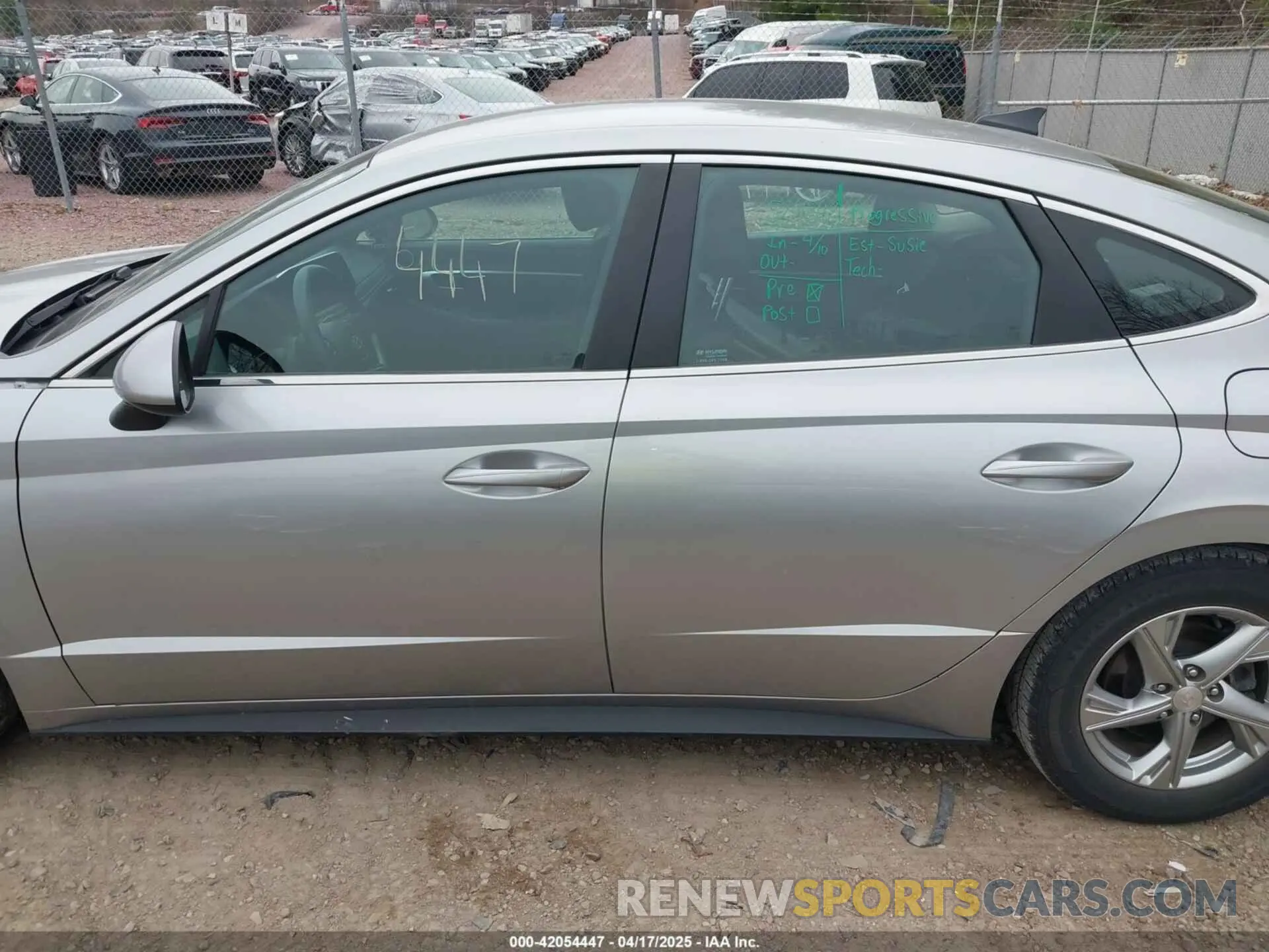 14 Photograph of a damaged car 5NPEG4JAXMH070873 HYUNDAI SONATA 2021