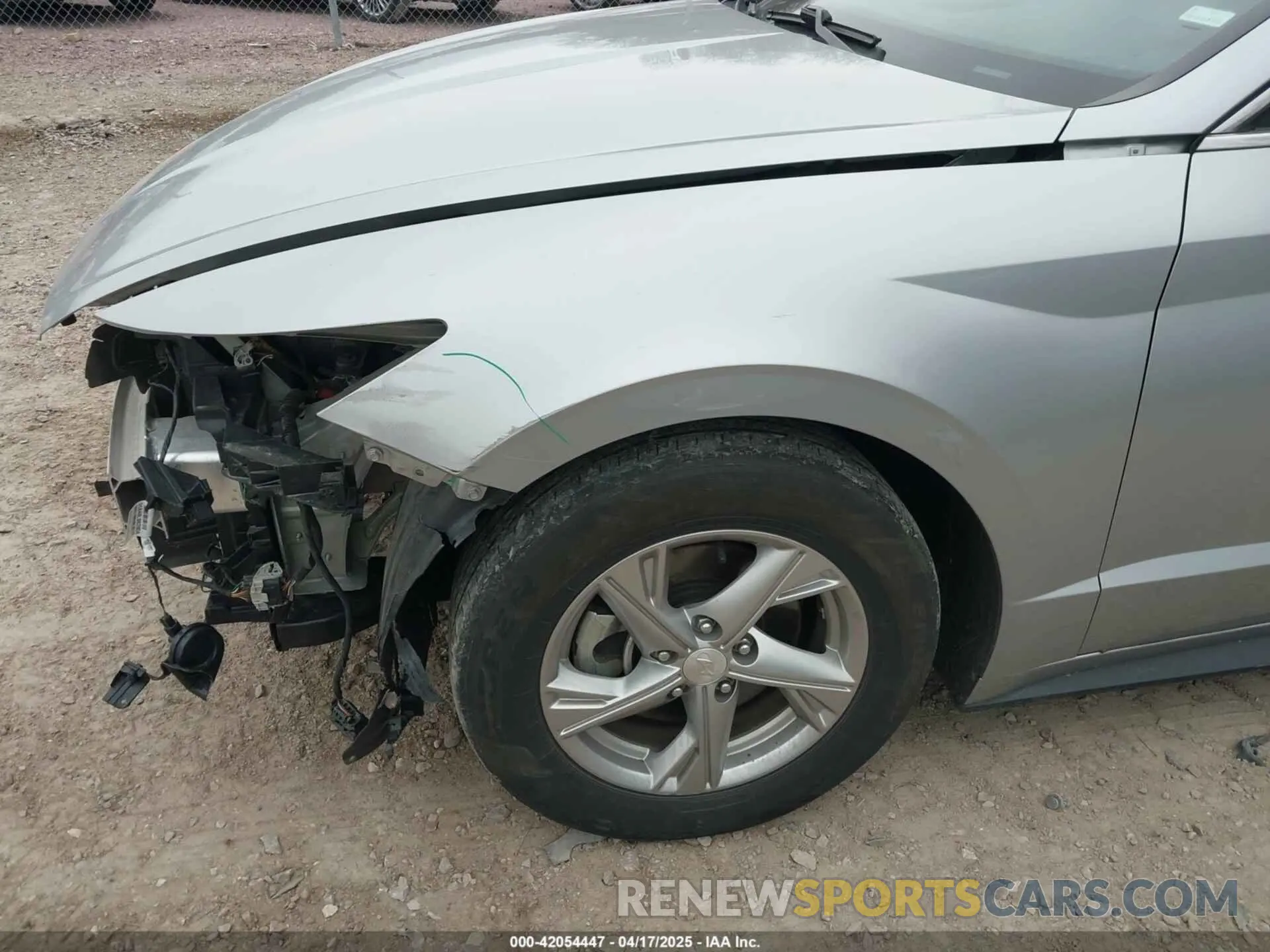 17 Photograph of a damaged car 5NPEG4JAXMH070873 HYUNDAI SONATA 2021