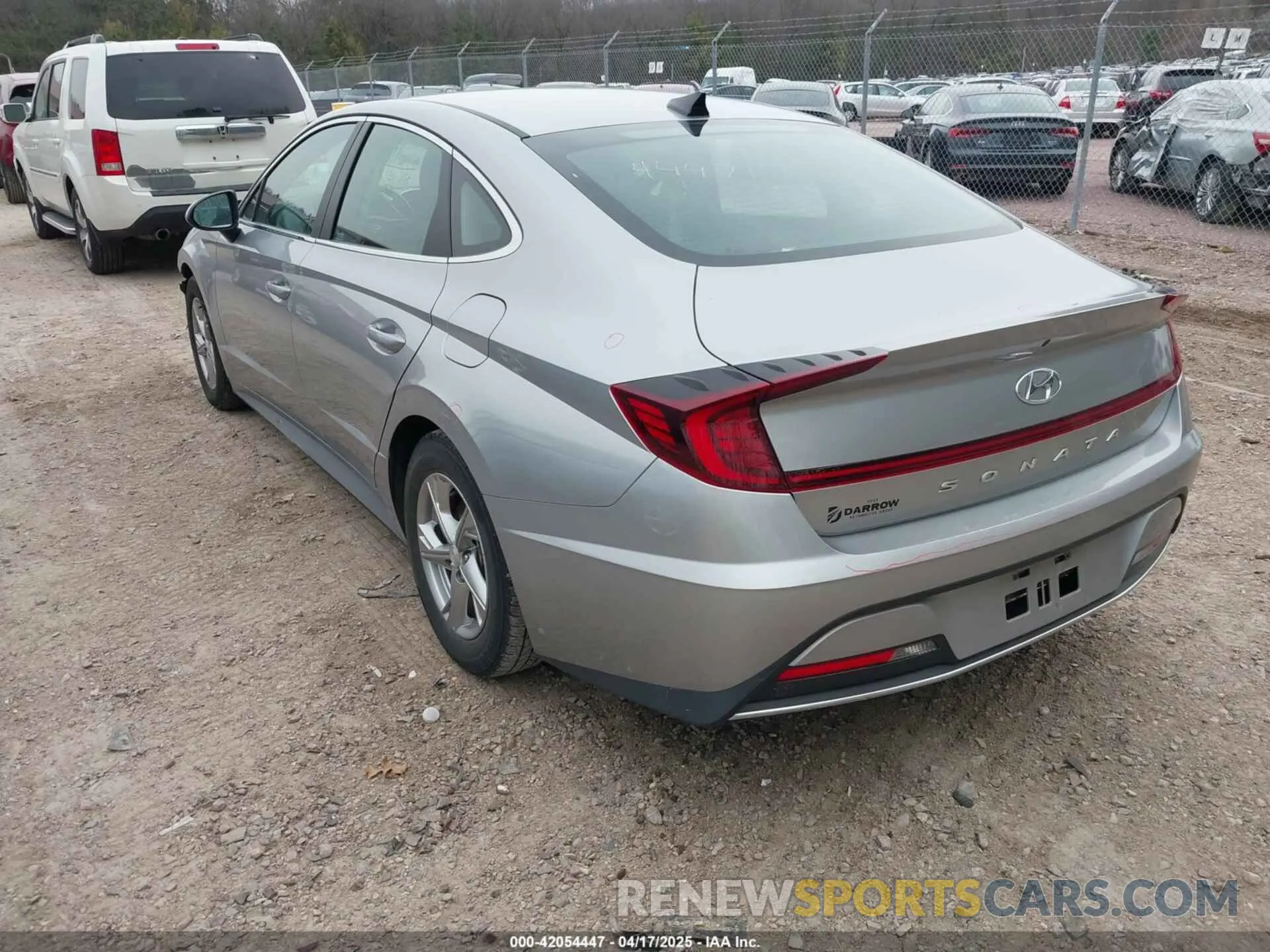 3 Photograph of a damaged car 5NPEG4JAXMH070873 HYUNDAI SONATA 2021