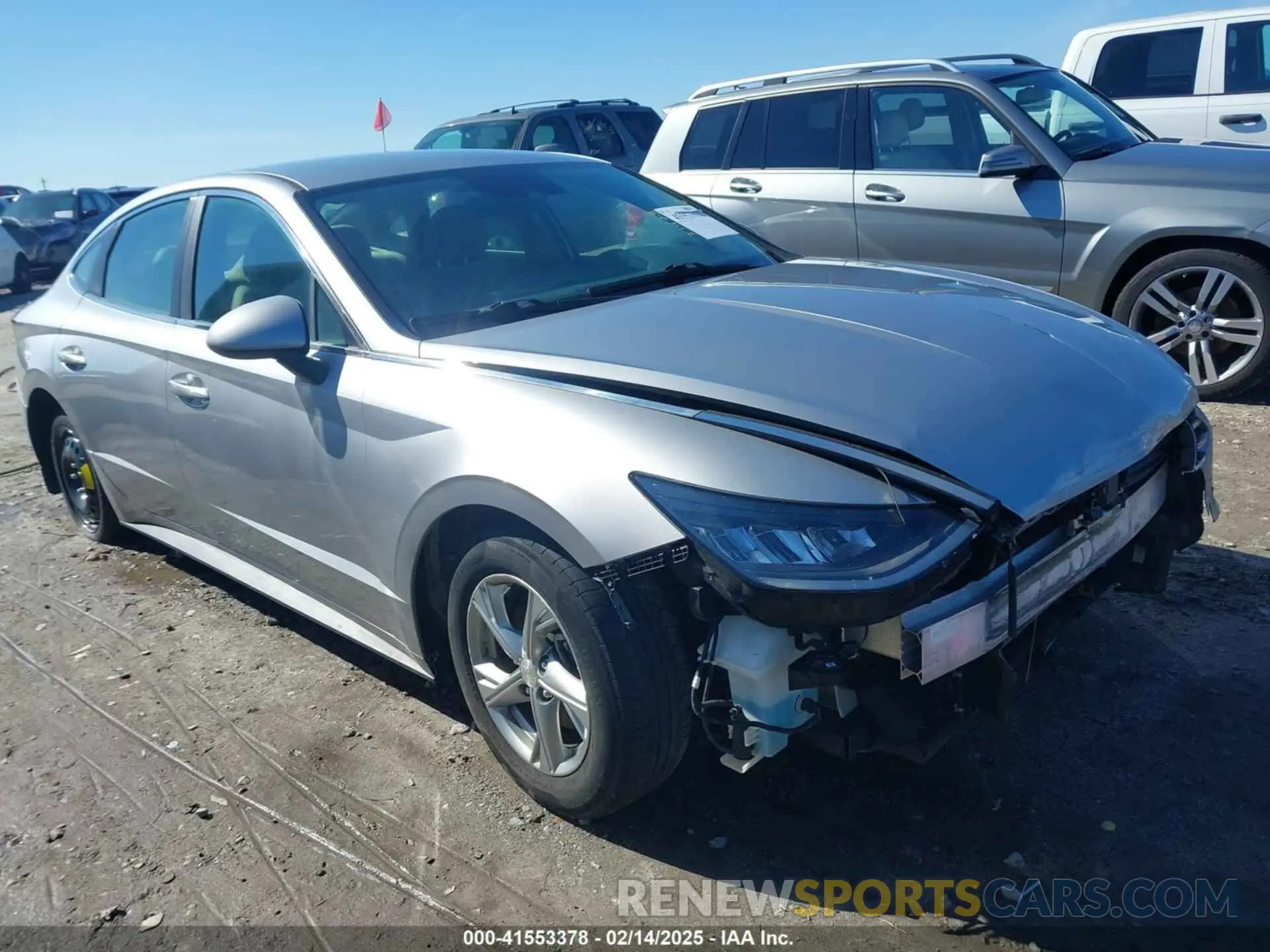 1 Photograph of a damaged car 5NPEG4JAXMH075720 HYUNDAI SONATA 2021