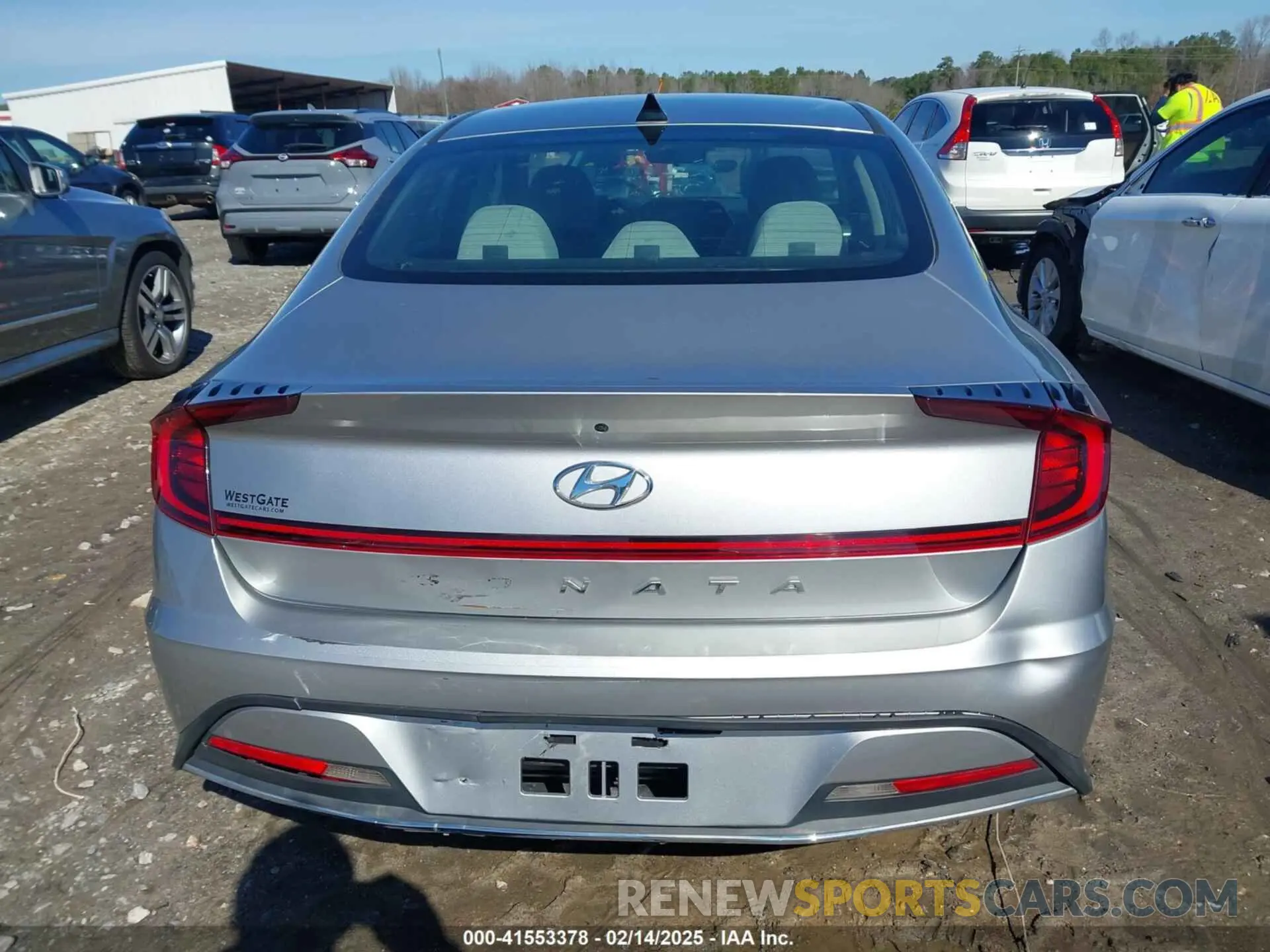 17 Photograph of a damaged car 5NPEG4JAXMH075720 HYUNDAI SONATA 2021