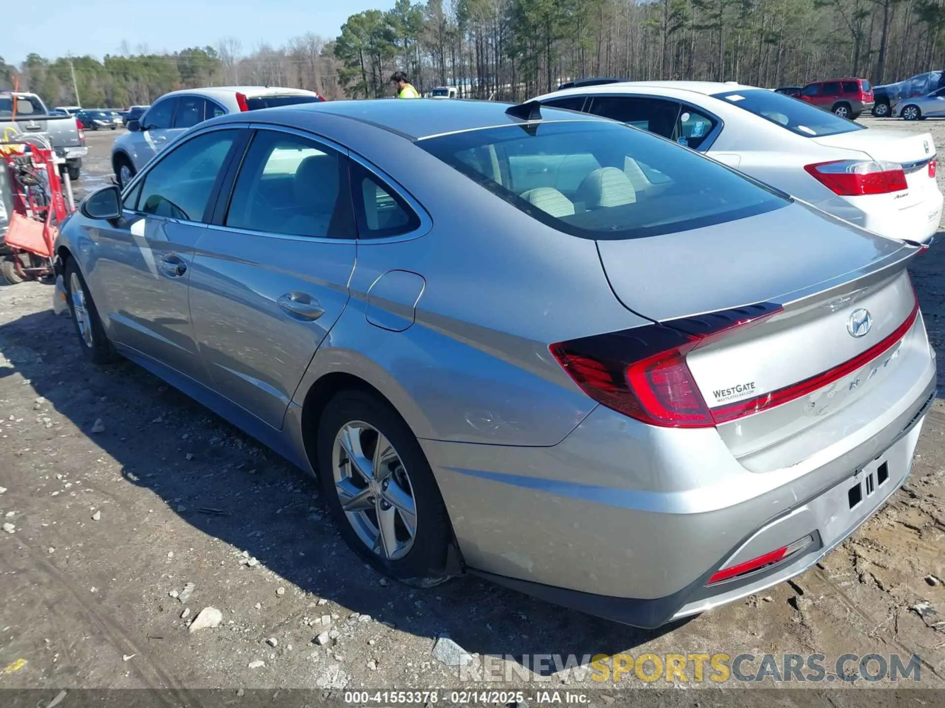 3 Photograph of a damaged car 5NPEG4JAXMH075720 HYUNDAI SONATA 2021
