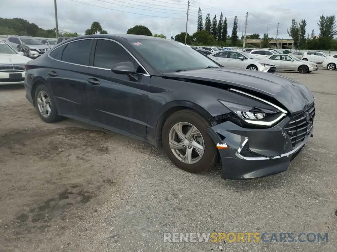 4 Photograph of a damaged car 5NPEG4JAXMH095515 HYUNDAI SONATA 2021