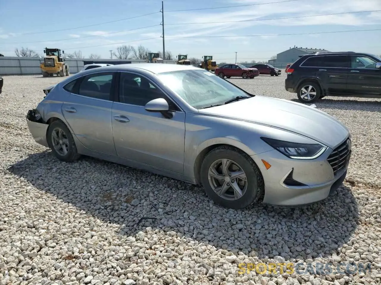 4 Photograph of a damaged car 5NPEG4JAXMH107856 HYUNDAI SONATA 2021