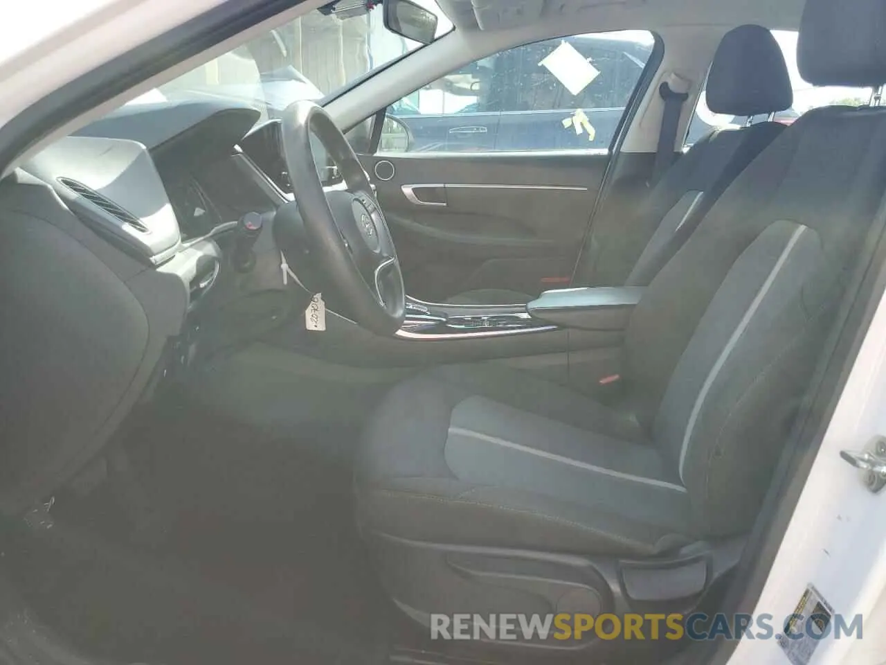 7 Photograph of a damaged car 5NPEG4JAXMH109364 HYUNDAI SONATA 2021