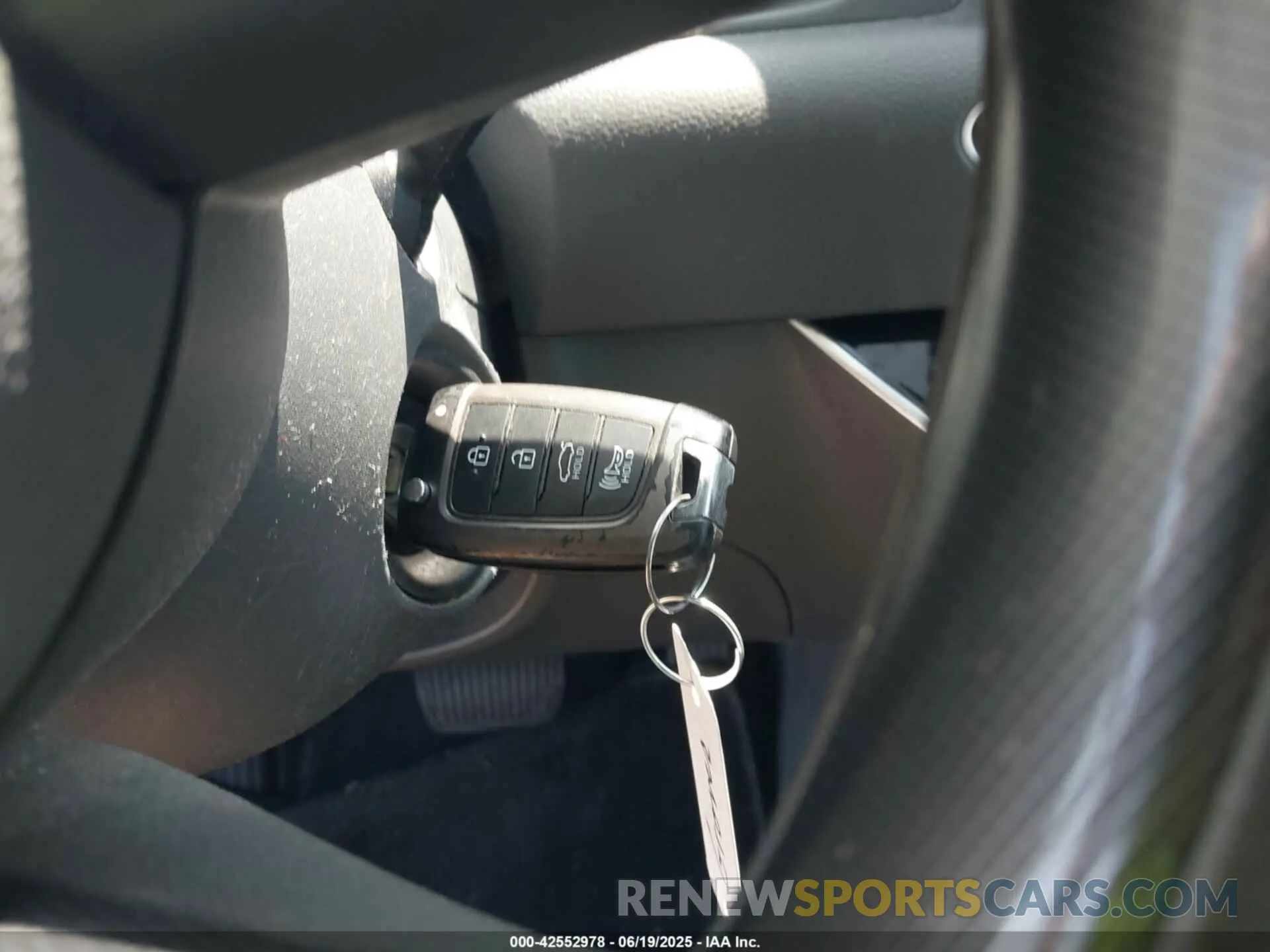 11 Photograph of a damaged car 5NPEG4JAXMH114743 HYUNDAI SONATA 2021