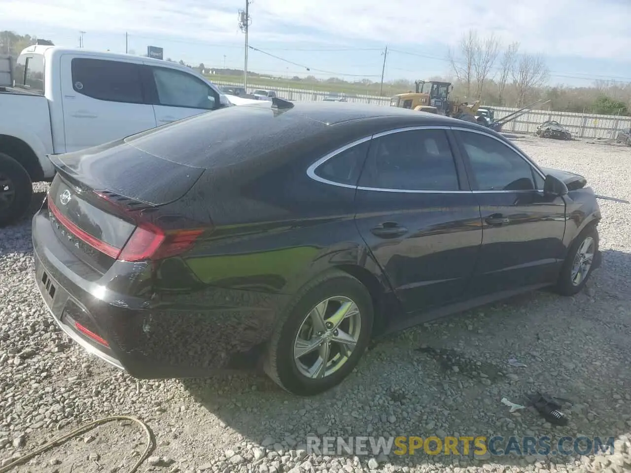 3 Photograph of a damaged car 5NPEG4JAXMH119831 HYUNDAI SONATA 2021