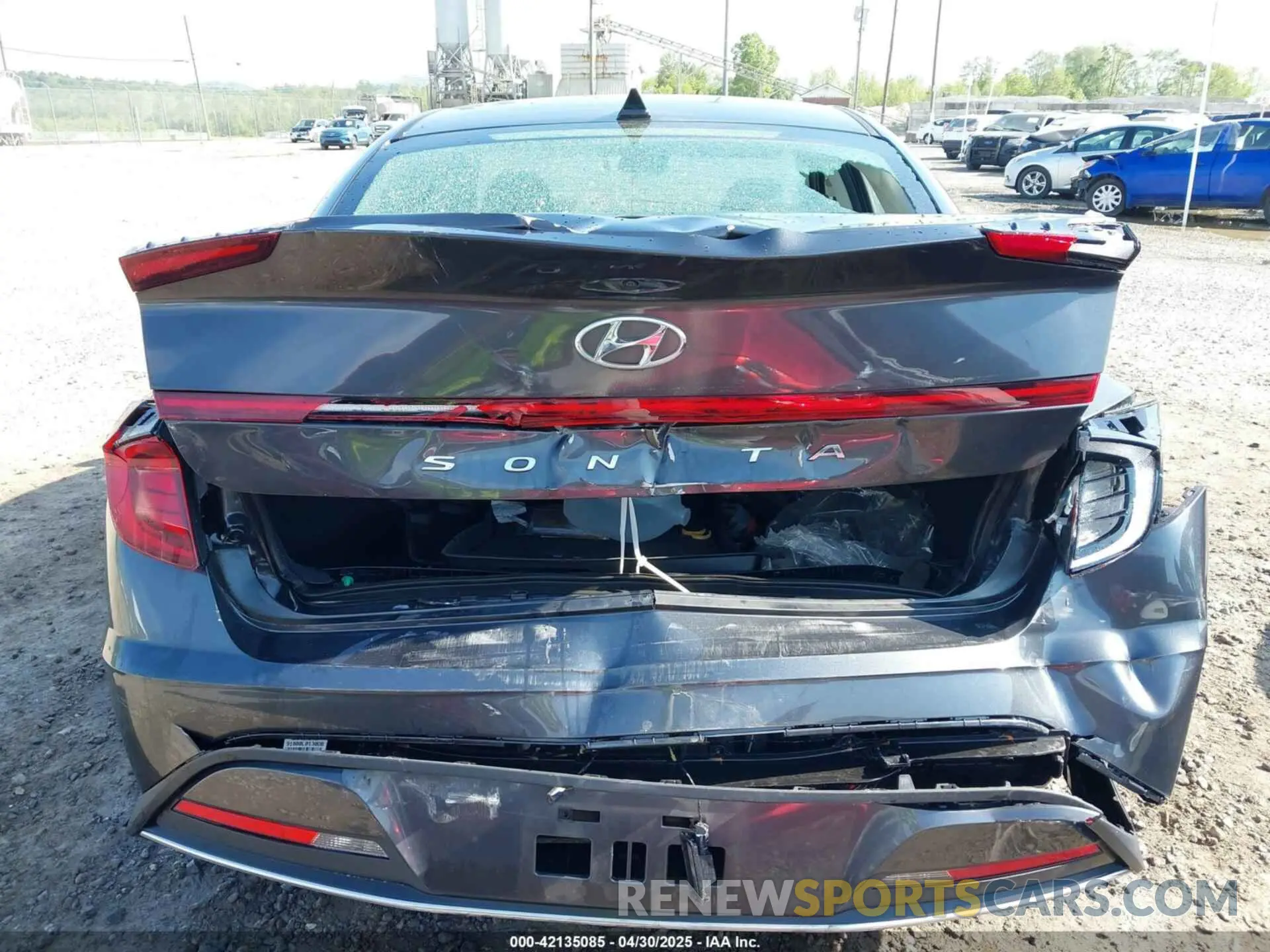 16 Photograph of a damaged car 5NPEG4JAXMH124446 HYUNDAI SONATA 2021