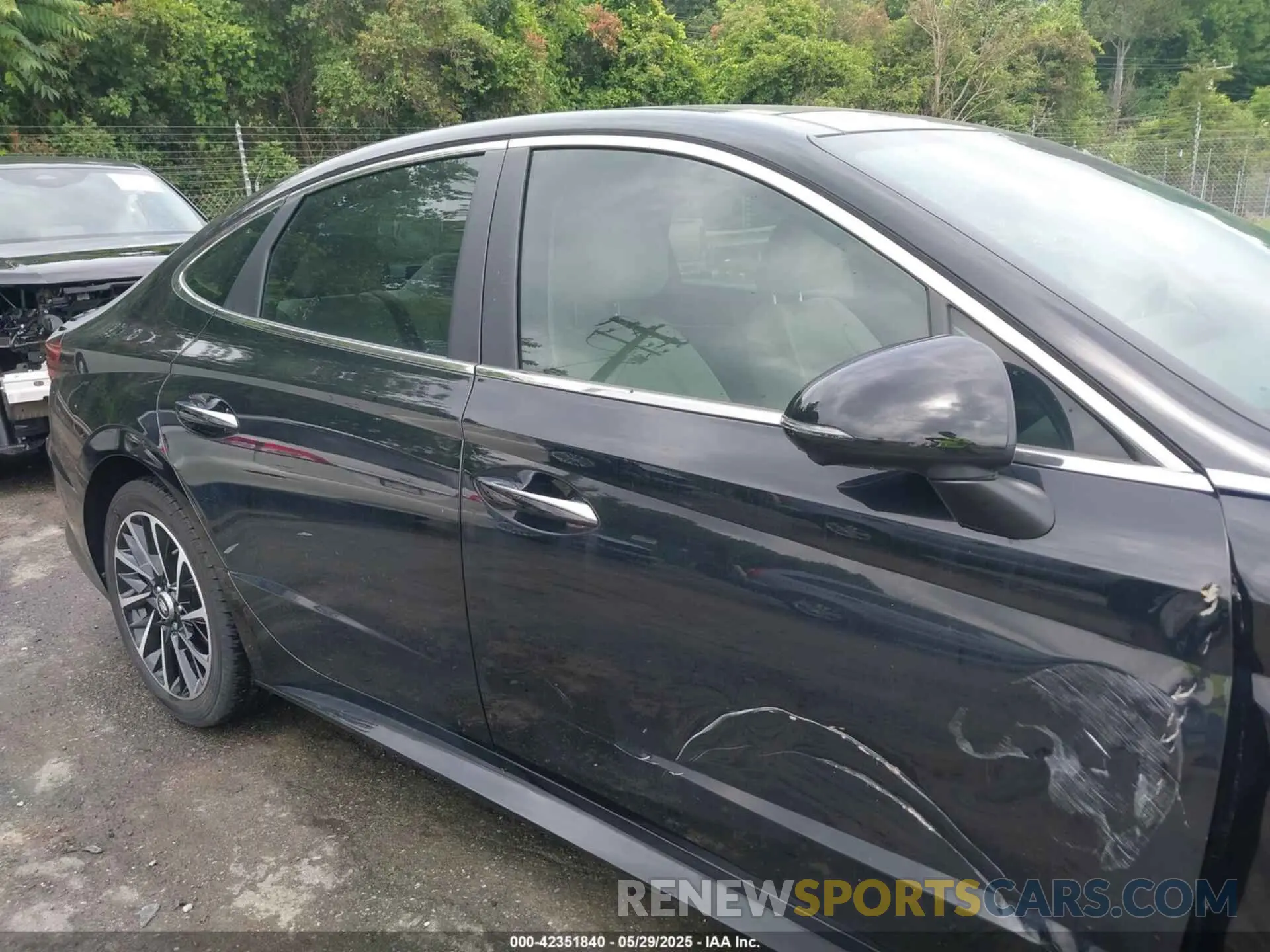 14 Photograph of a damaged car 5NPEH4J21MH094288 HYUNDAI SONATA 2021