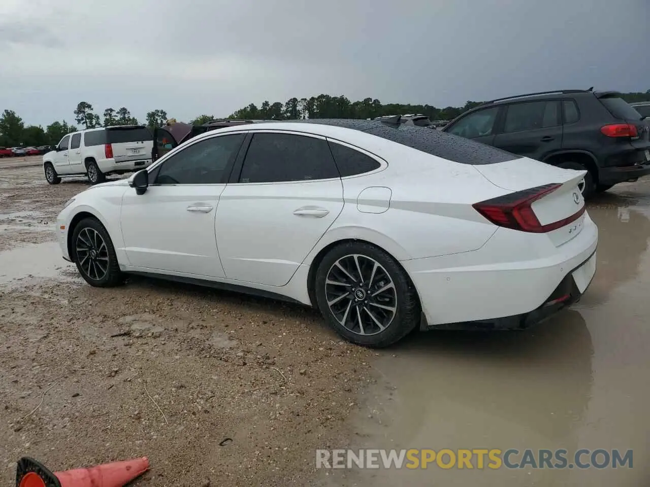 2 Photograph of a damaged car 5NPEH4J22MH101653 HYUNDAI SONATA 2021