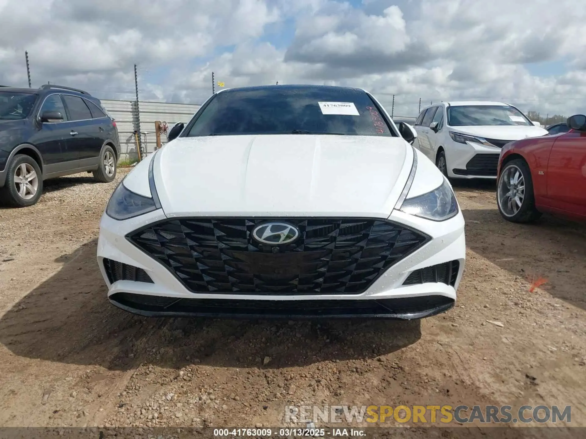 12 Photograph of a damaged car 5NPEH4J22MH108148 HYUNDAI SONATA 2021