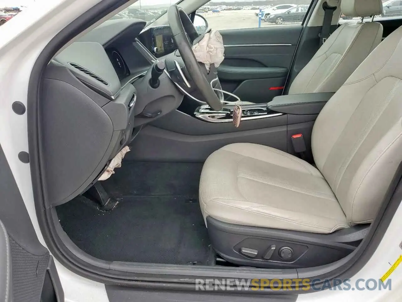 7 Photograph of a damaged car 5NPEH4J23MH117392 HYUNDAI SONATA 2021