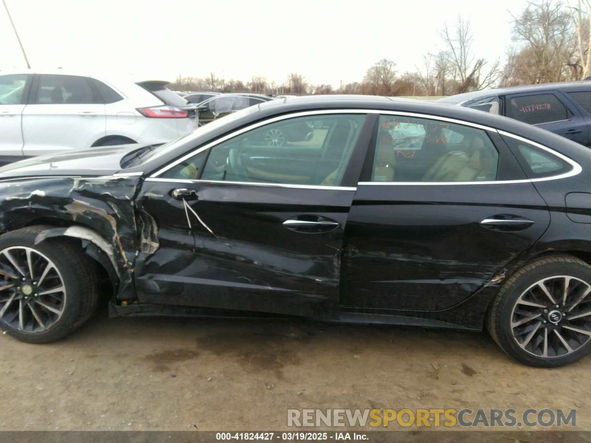 14 Photograph of a damaged car 5NPEH4J24MH085293 HYUNDAI SONATA 2021