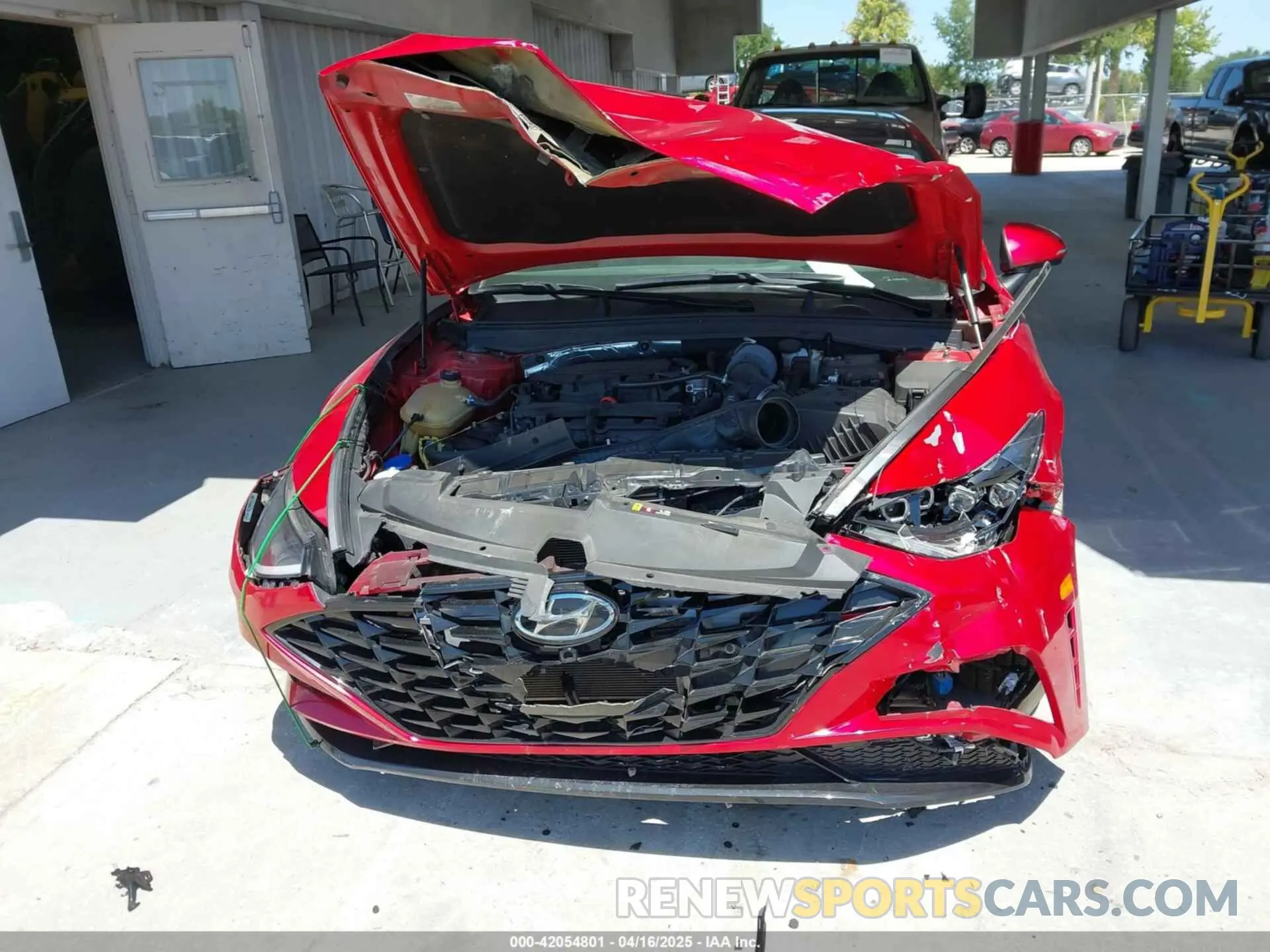 10 Photograph of a damaged car 5NPEH4J25MH110220 HYUNDAI SONATA 2021