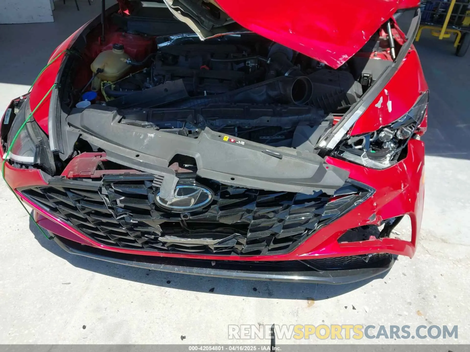 12 Photograph of a damaged car 5NPEH4J25MH110220 HYUNDAI SONATA 2021