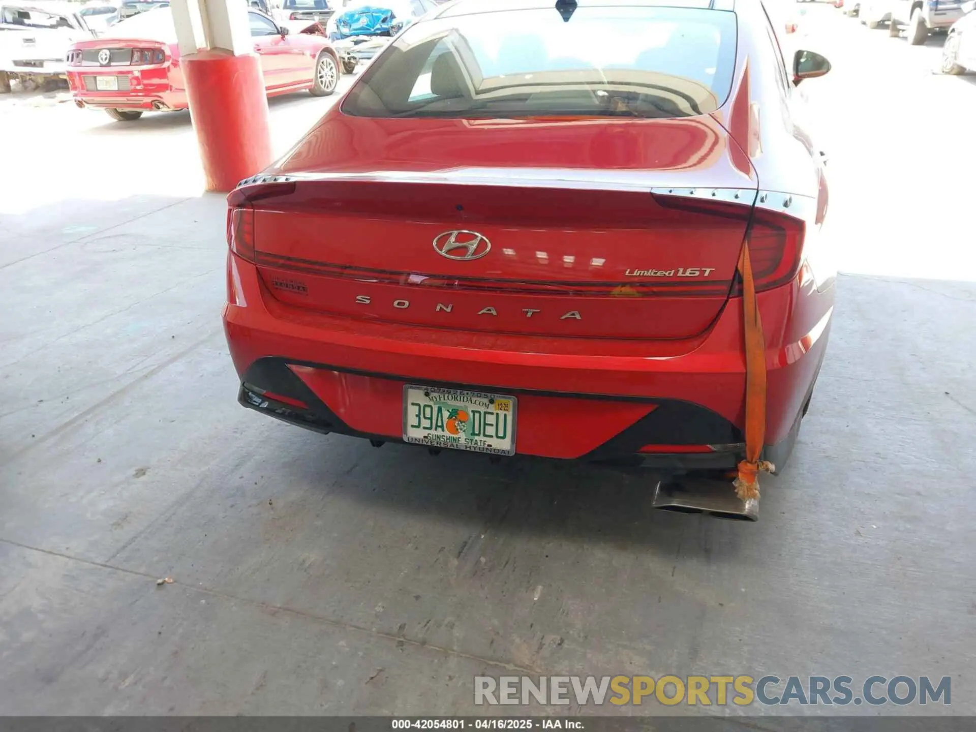 16 Photograph of a damaged car 5NPEH4J25MH110220 HYUNDAI SONATA 2021
