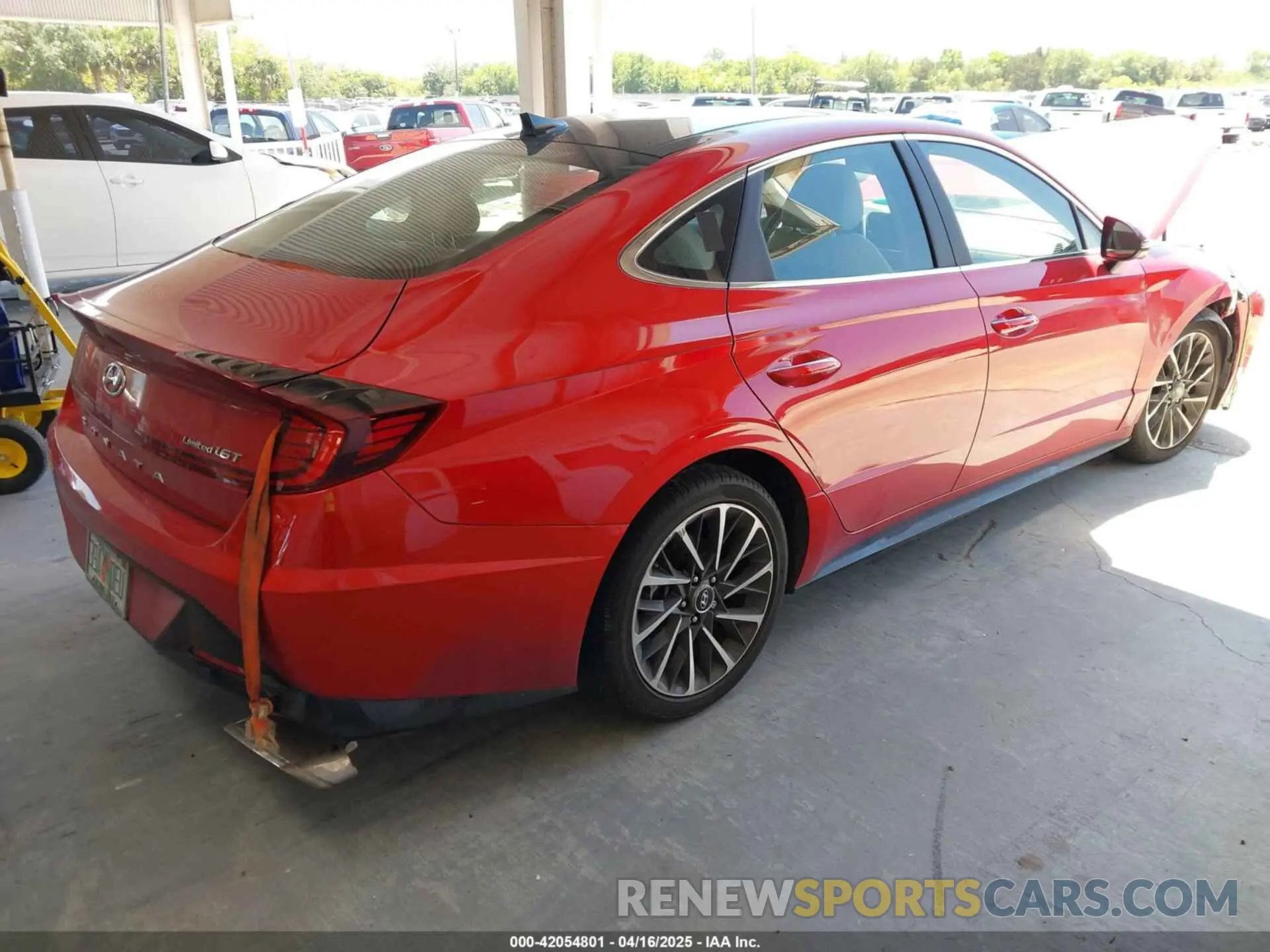 4 Photograph of a damaged car 5NPEH4J25MH110220 HYUNDAI SONATA 2021