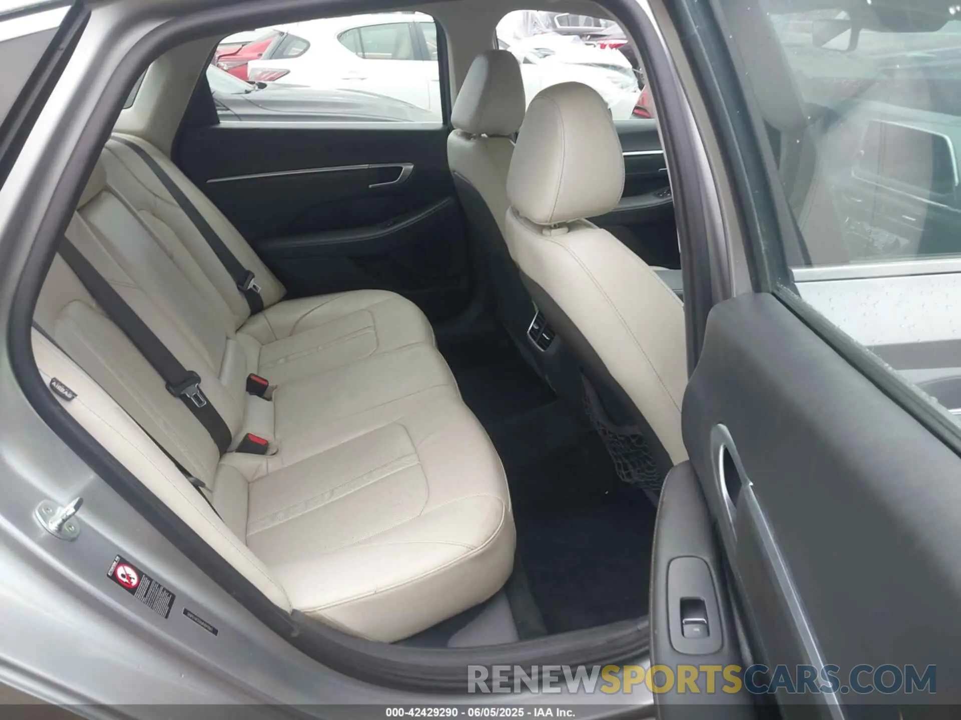 8 Photograph of a damaged car 5NPEH4J26MH092861 HYUNDAI SONATA 2021
