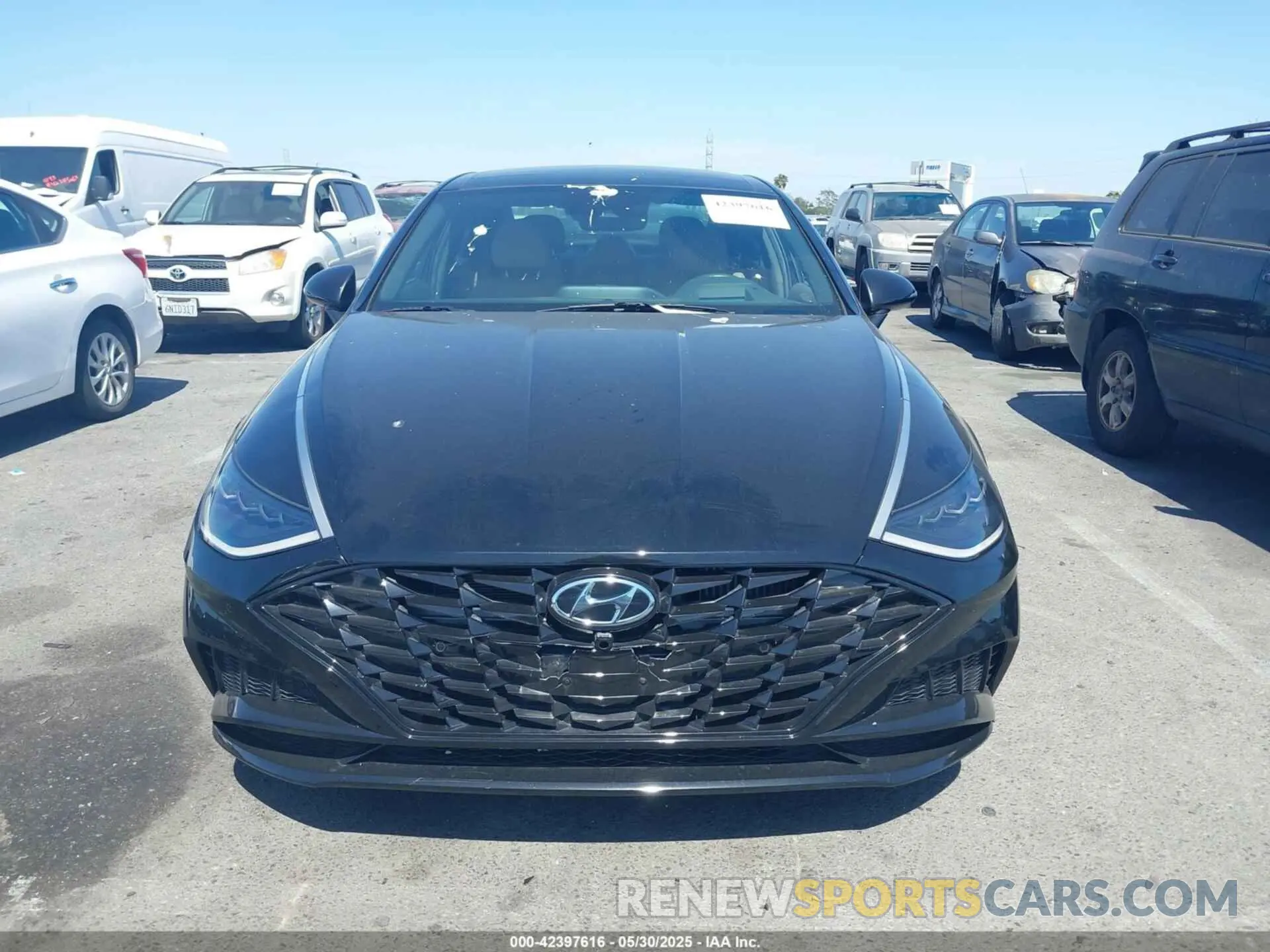 12 Photograph of a damaged car 5NPEH4J26MH122408 HYUNDAI SONATA 2021