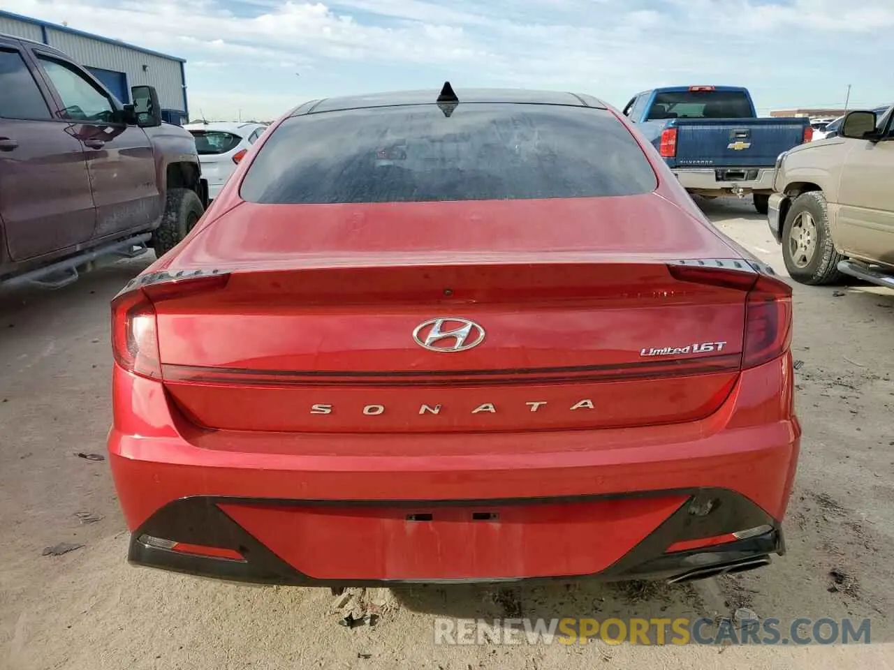 6 Photograph of a damaged car 5NPEH4J27MH071114 HYUNDAI SONATA 2021