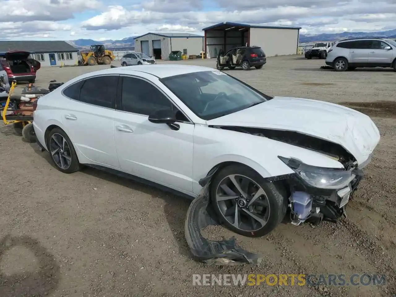 4 Photograph of a damaged car 5NPEJ4J20MH062761 HYUNDAI SONATA 2021